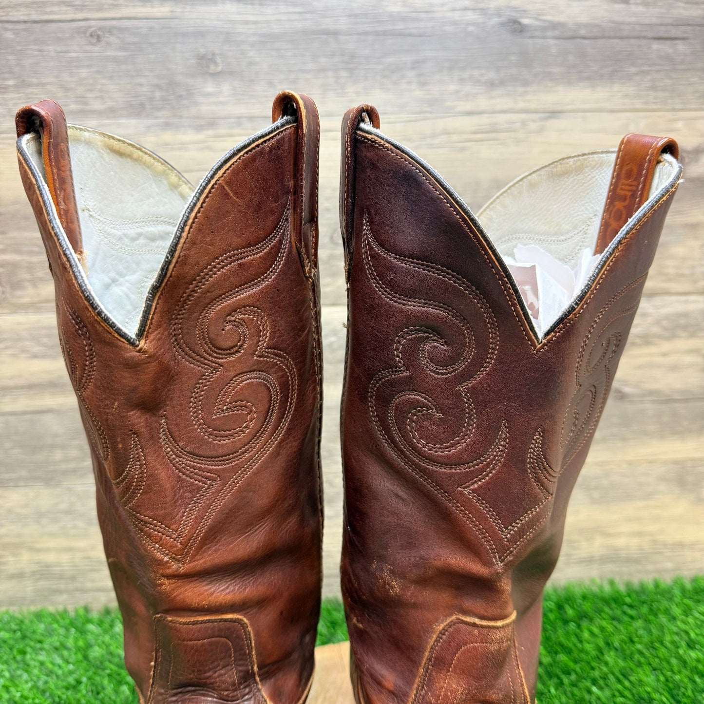 Acme Men - Size 8.5D - Vintage Brown Dingo Cowboy Boots 72943