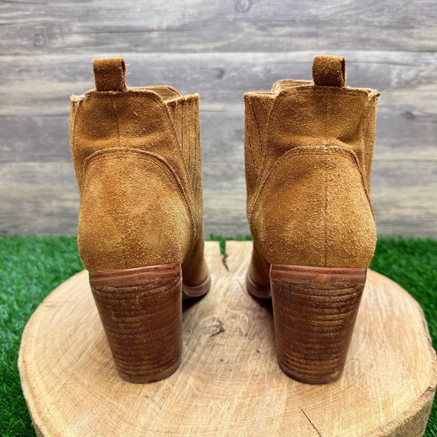 Marc Fisher Women - Size 8M - Tan Suede Ankle Heeled Boots 0421