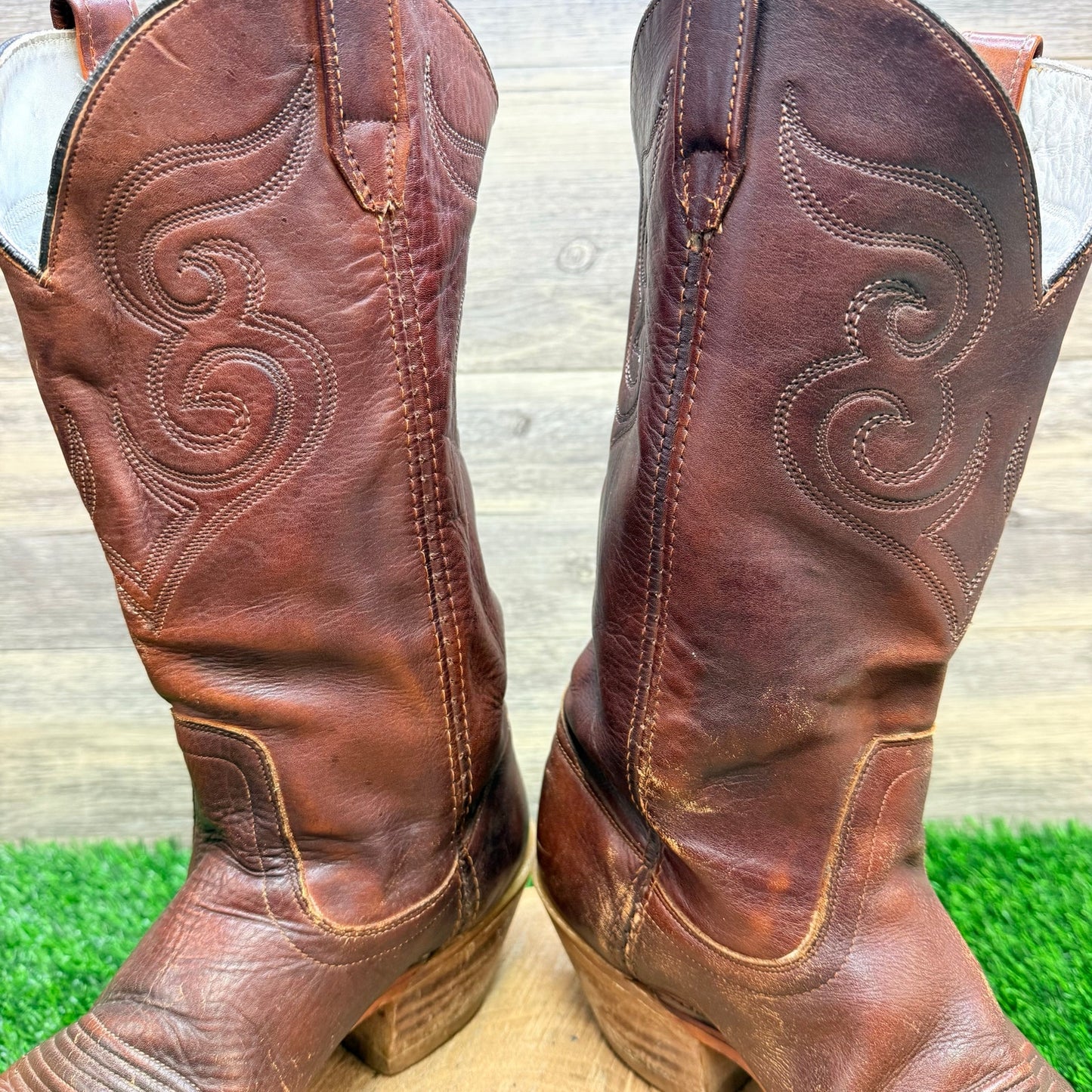 Acme Men - Size 8.5D - Vintage Brown Dingo Cowboy Boots 72943