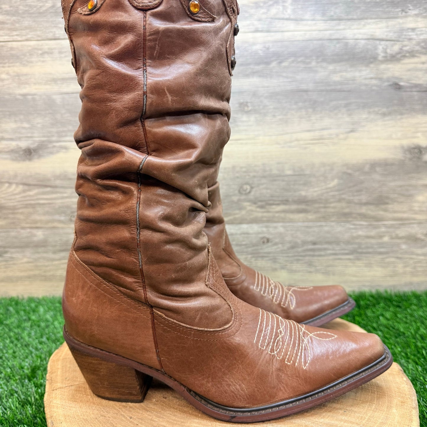 Steve Madden Women - Size 7.5M - Brown Studded Soft Leather Cowboy Boots Shyann