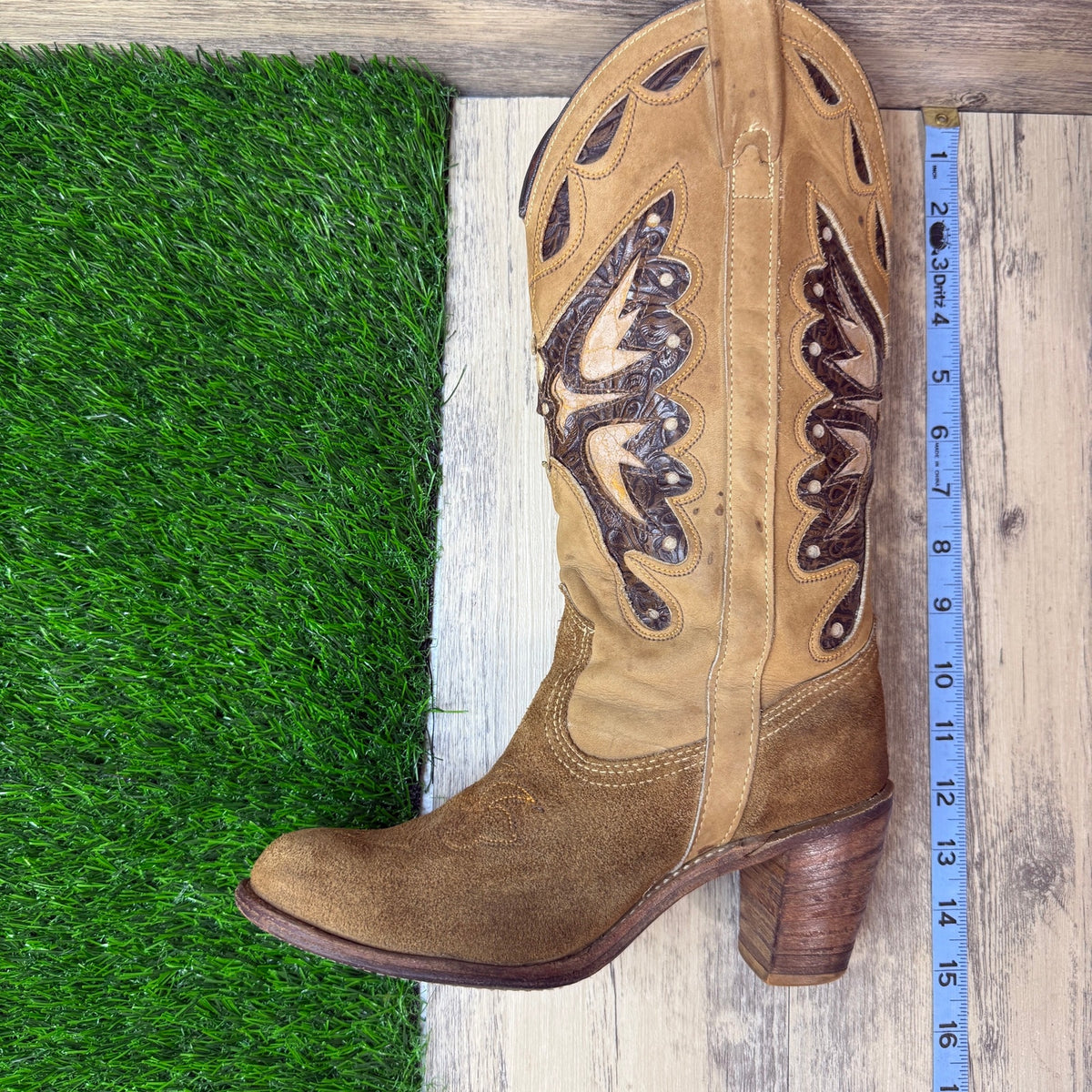 Miss Capezio Women - Size 7.5M - Vintage Tan Suede Butterfly Cowboy Boots L486