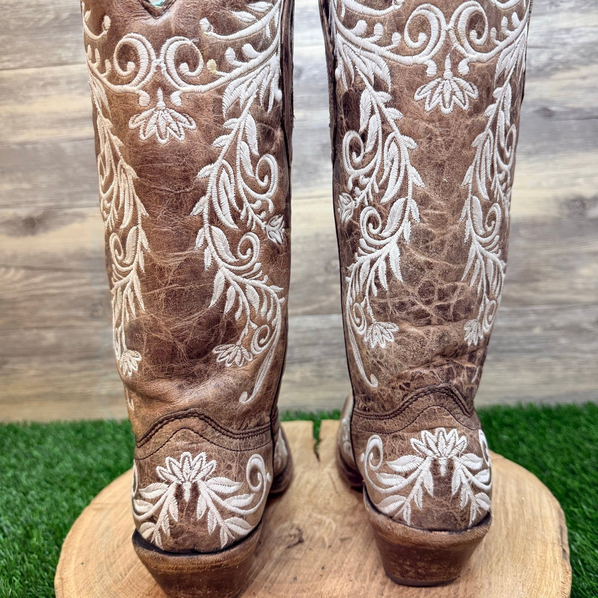 Corral Women - Size 7M - Brown / White Embroidery Cowboy Boots A3753