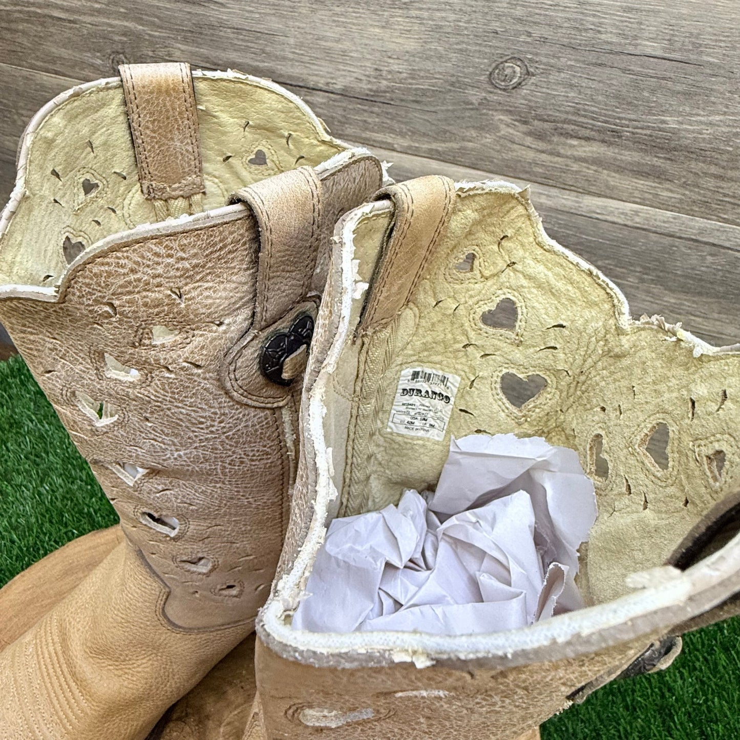 Durango Women - Size 10M - Tan Heart Cowboy Boots Crush RD3421