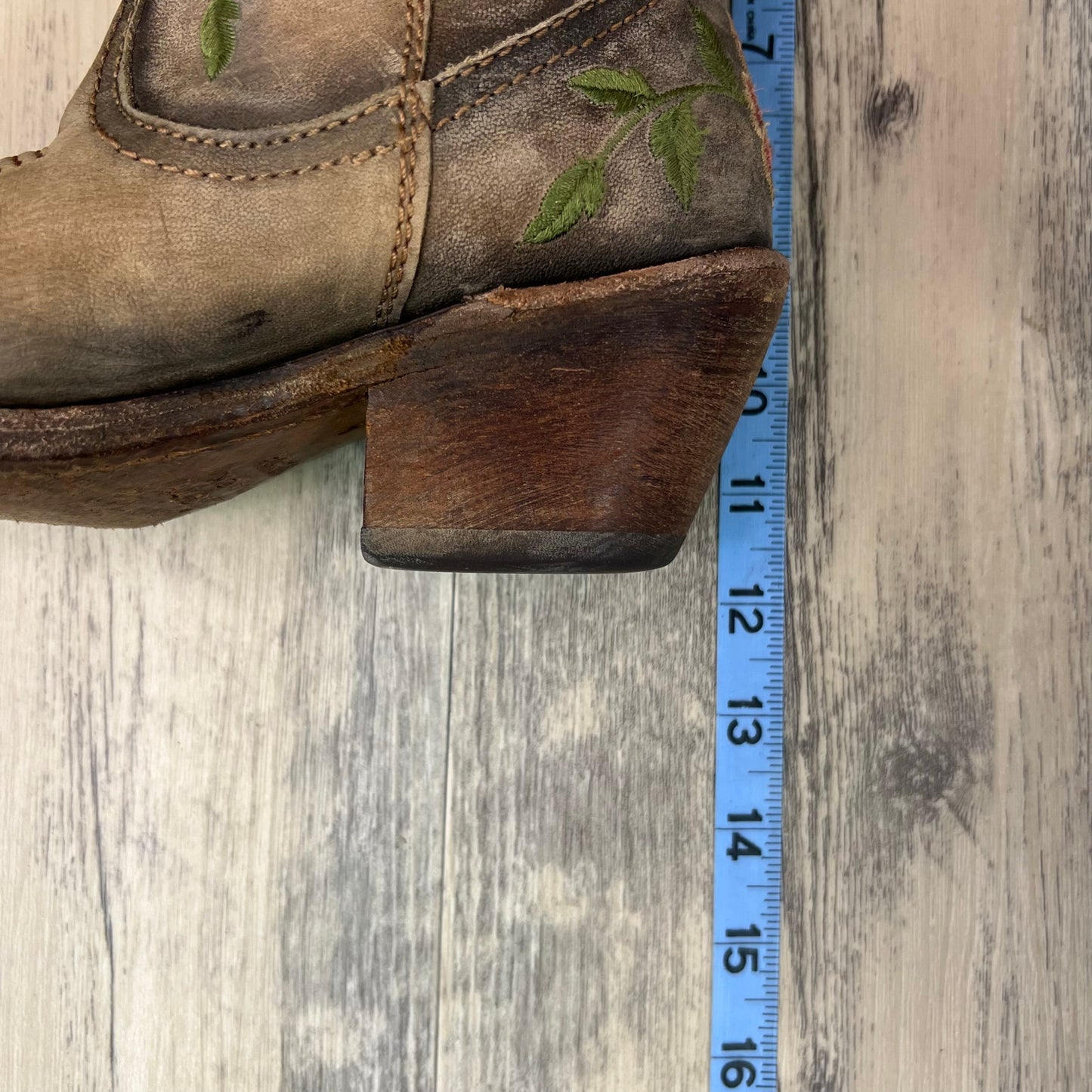 Liberty Black Women - Size 6 - Distressed Brown Nina Rose Cowboy Boots