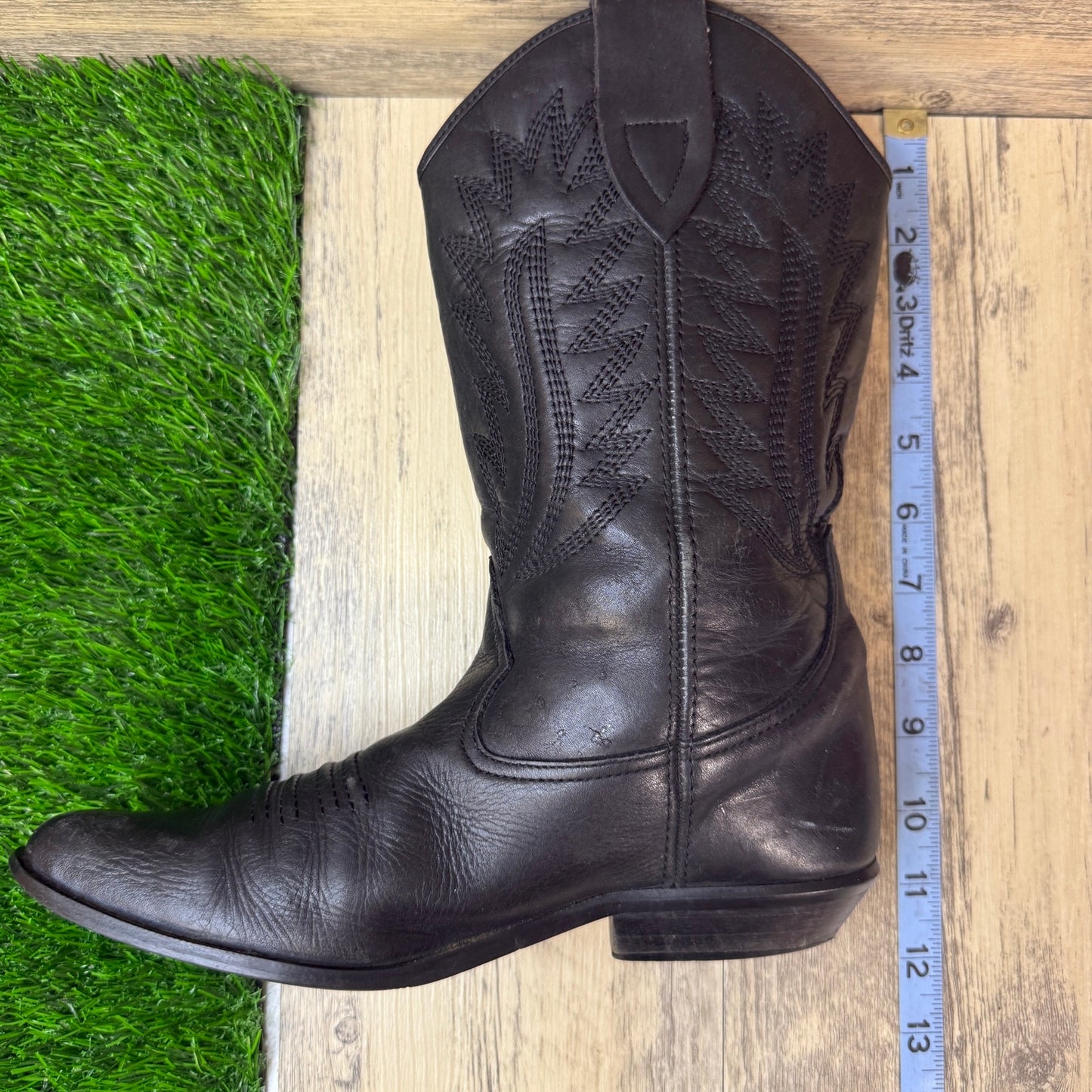 Unknown Women - Size 6 - Vintage Black Western Cowboy Boots