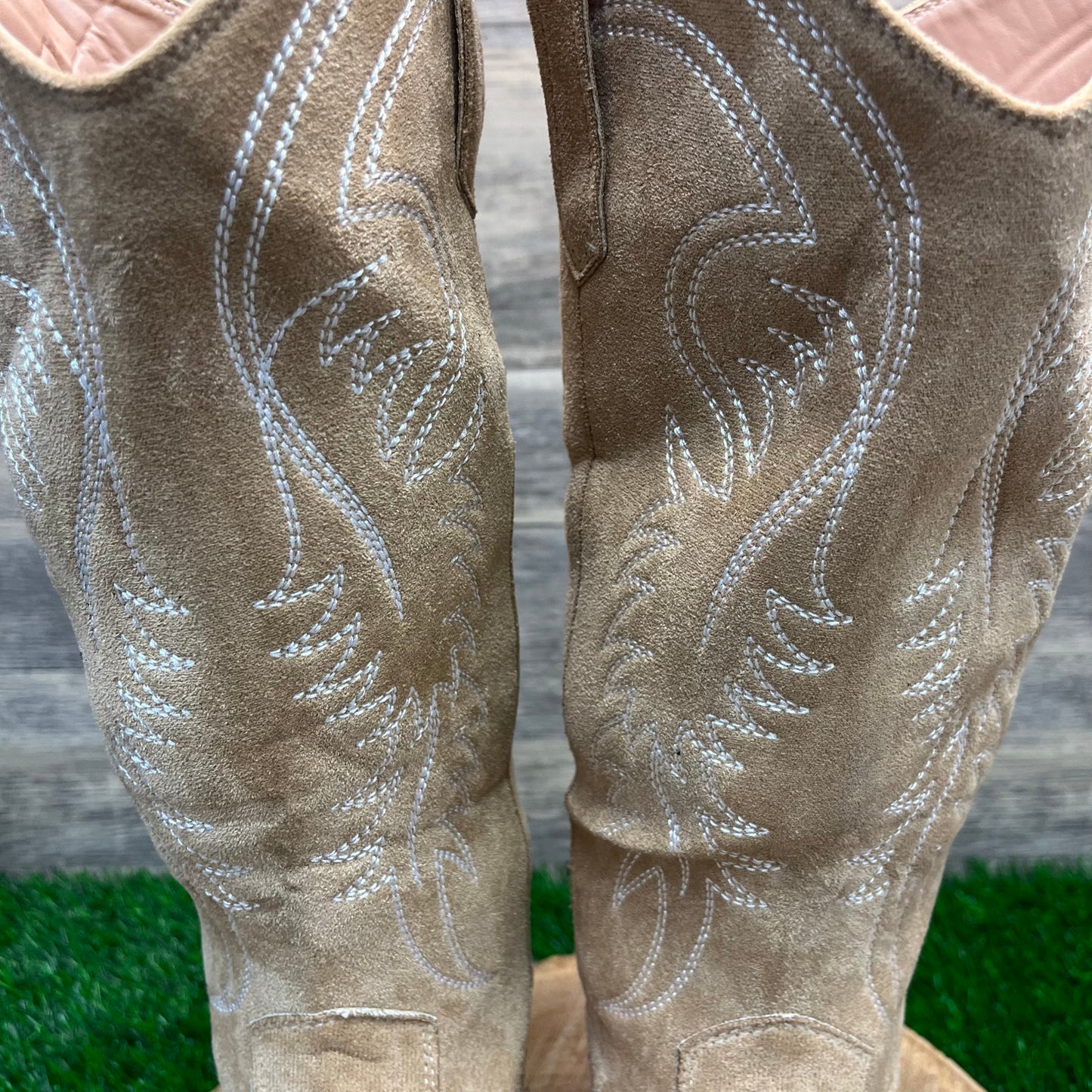 Unknown Women - Size 6.5 - Tan Faux Suede Zipper Boots