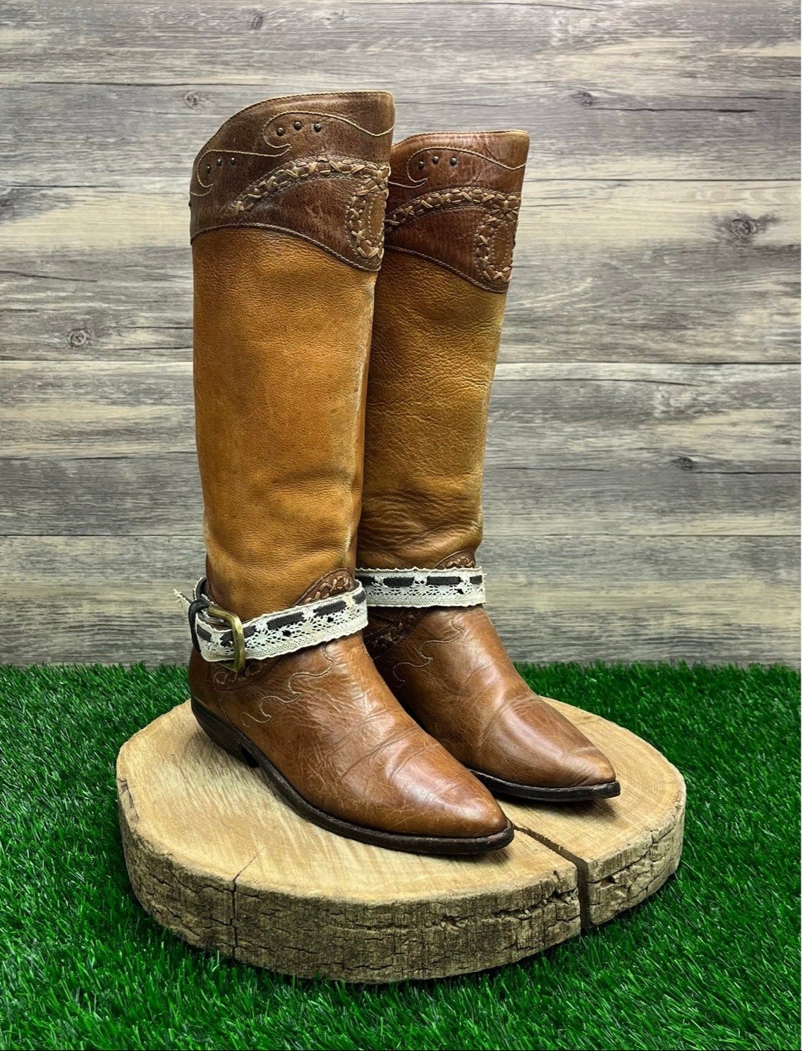 Circle’s Women - Size 6 - Tan Harness Riding Boots