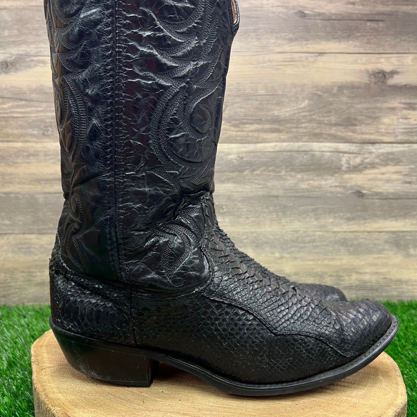 Acme Men - Size 9.5D - Black Snakeskin Cowboy Boots 16136