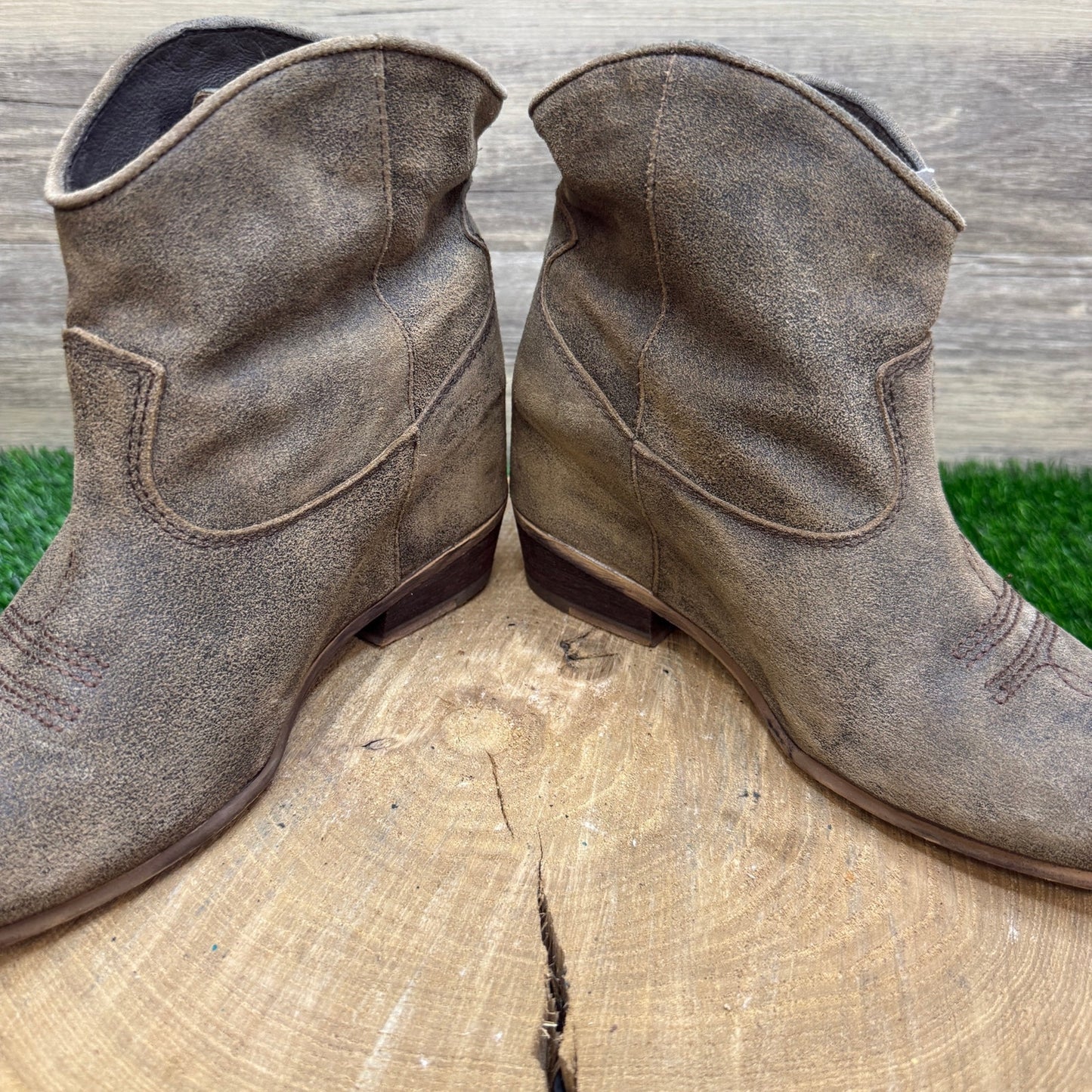 Felmini Women - Size 9 - Distressed Tan Ankle Boots