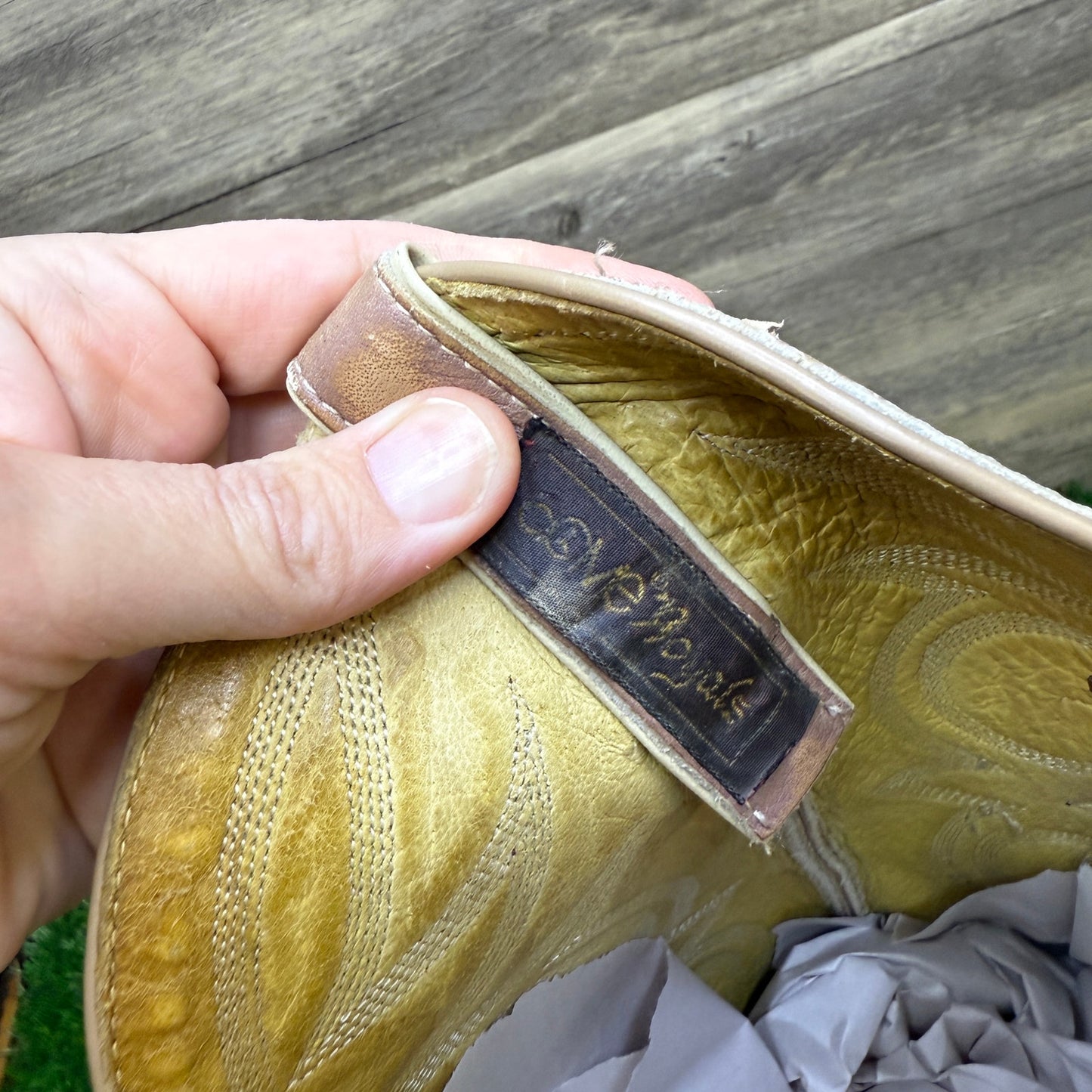 Acme Royal Men - Size 10D - Vintage Beige/Tan Exotic Cowboy Boots Style 6302