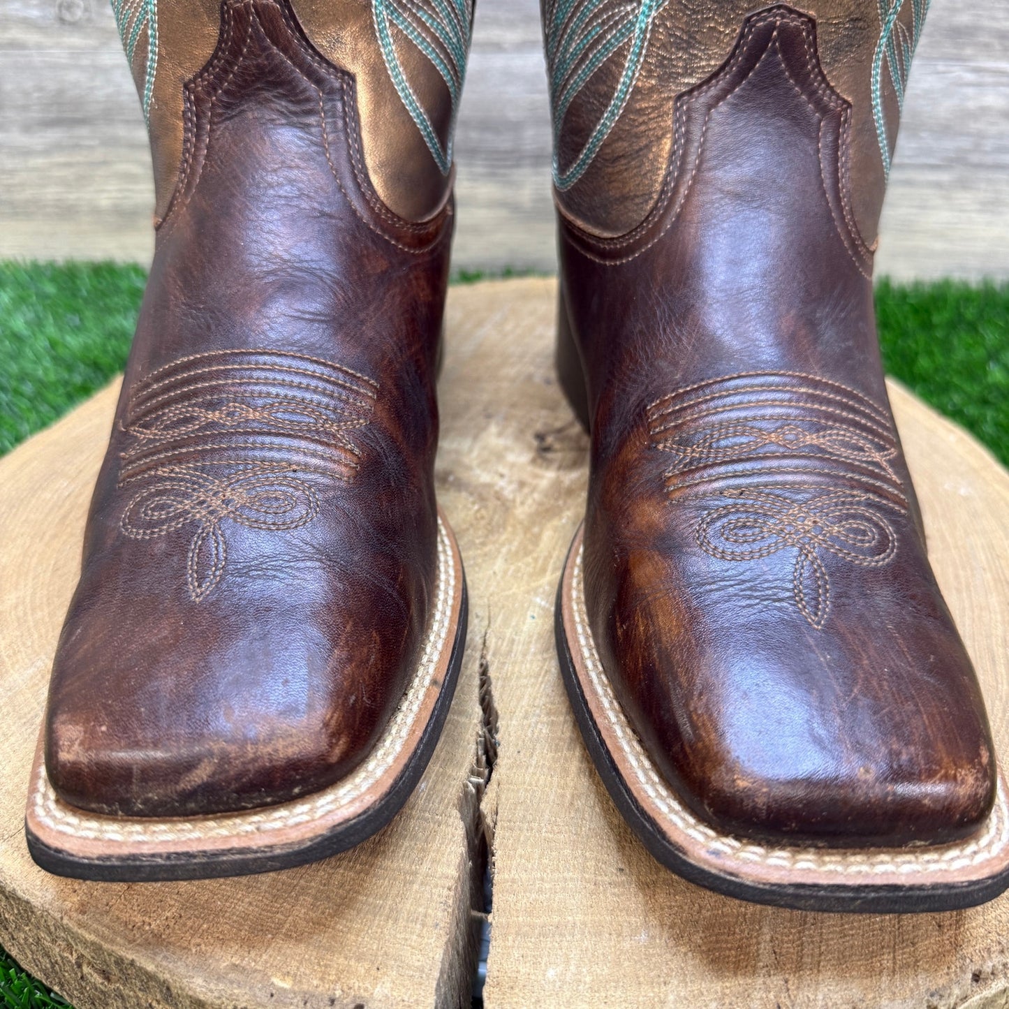 Ariat Women - Size 8.5B - Dark Brown Round Up Square Toe Cowboy Boots 10016317