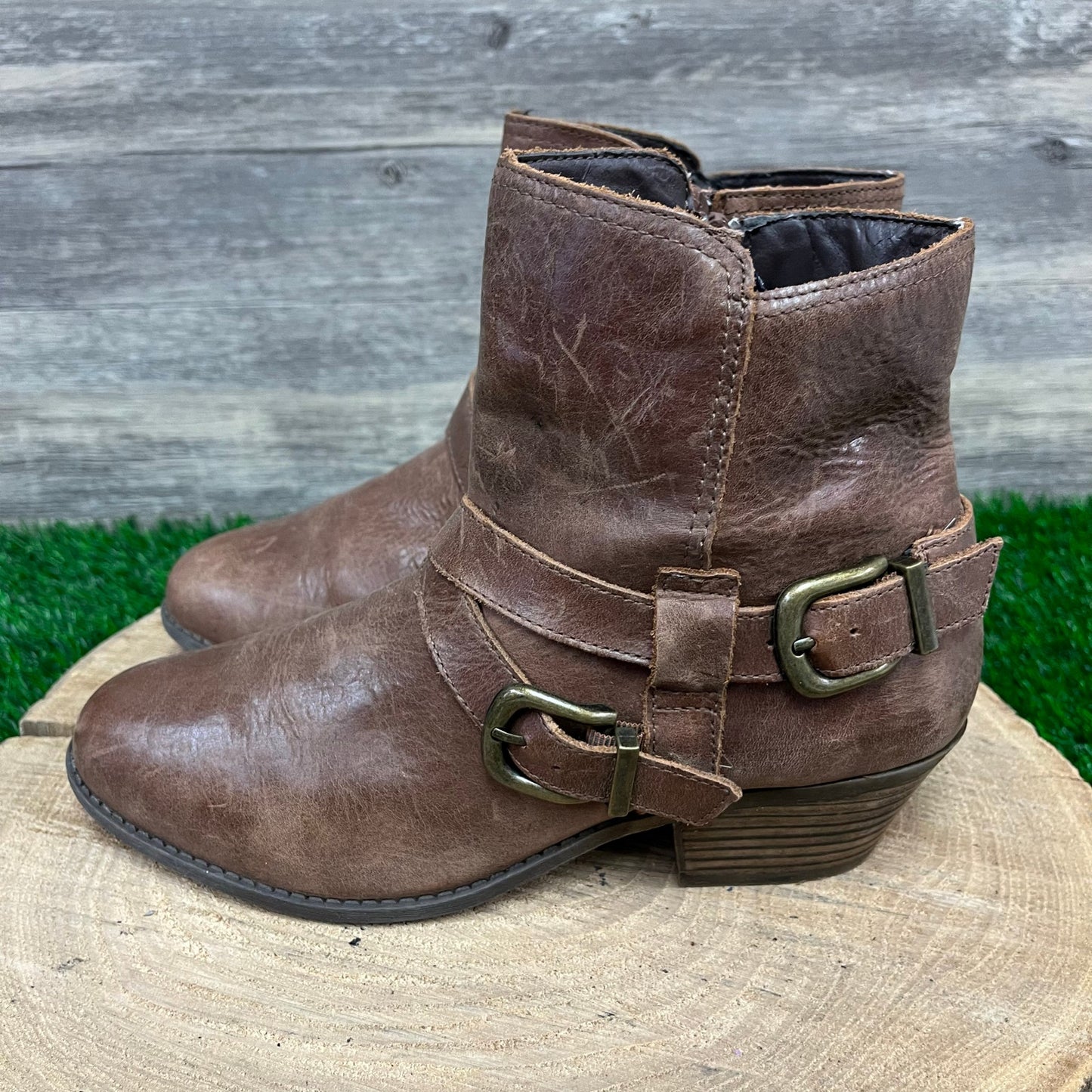 Me Too Women - Size 8M - Brown Ankle Zipper Boots Style 205292