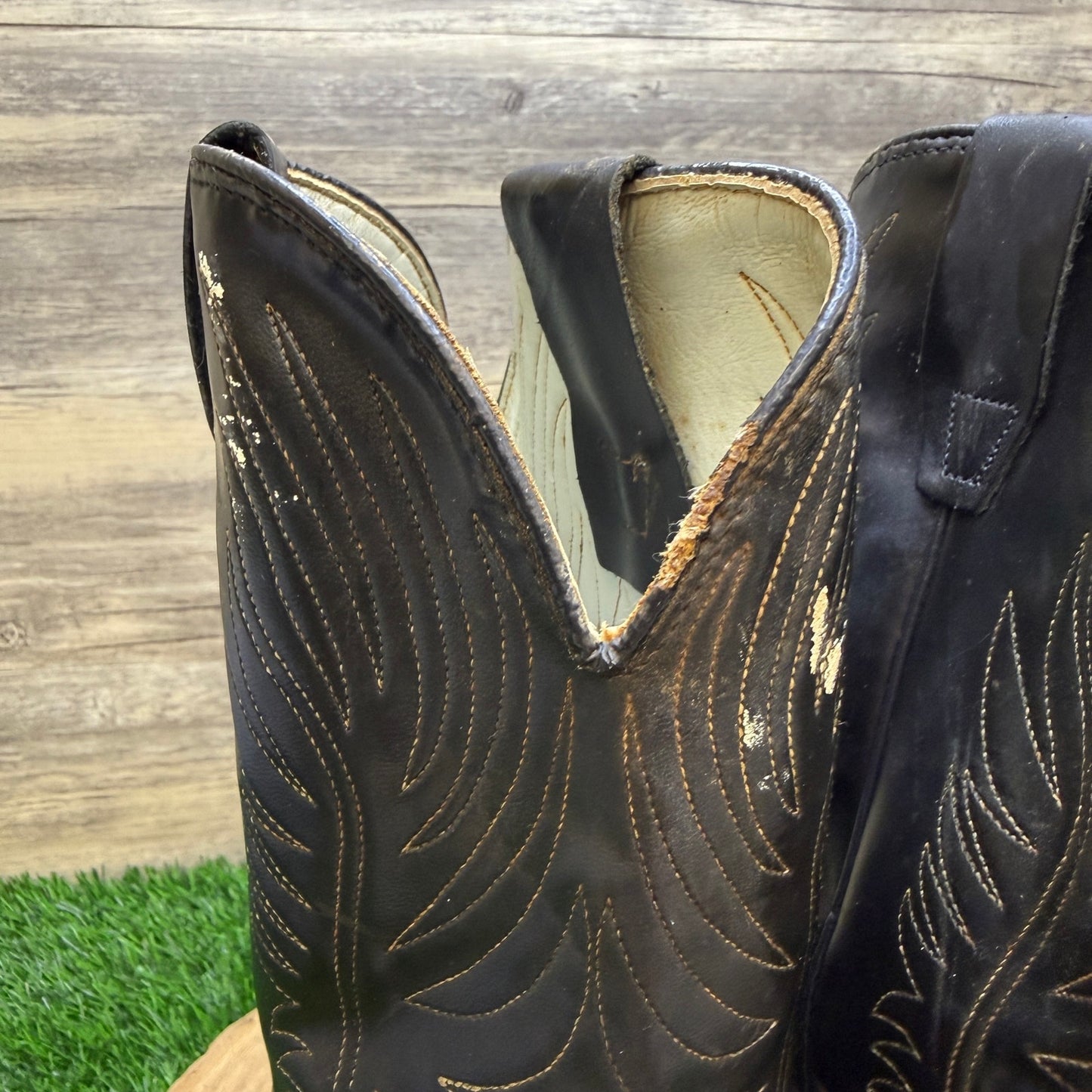Durango Men - Size 9.5D - Vintage Black Western Cowboy Boots Style 18002