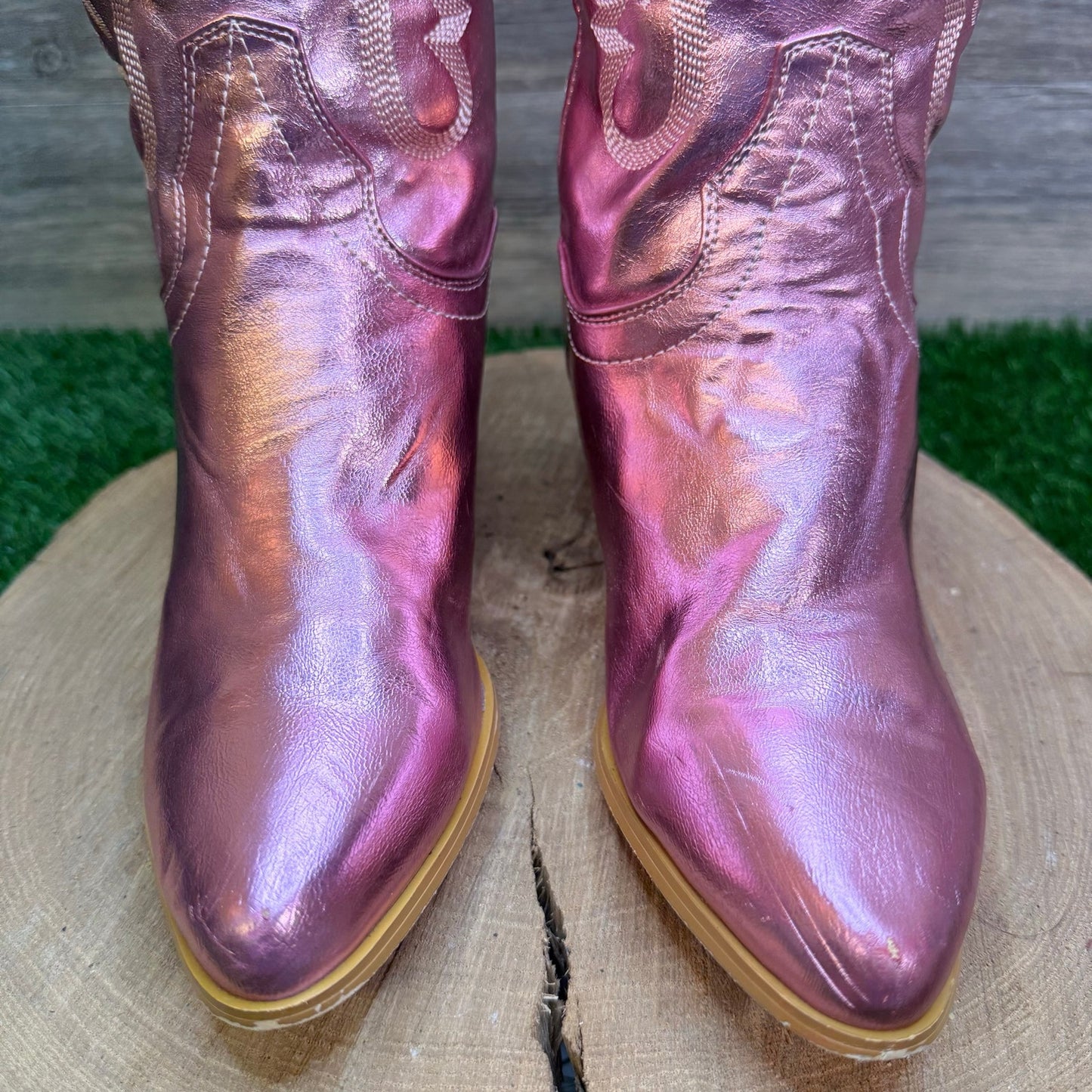 Unknown Women - Size 8 - Metallic Pink Faux Leather Western Cowboy Boots