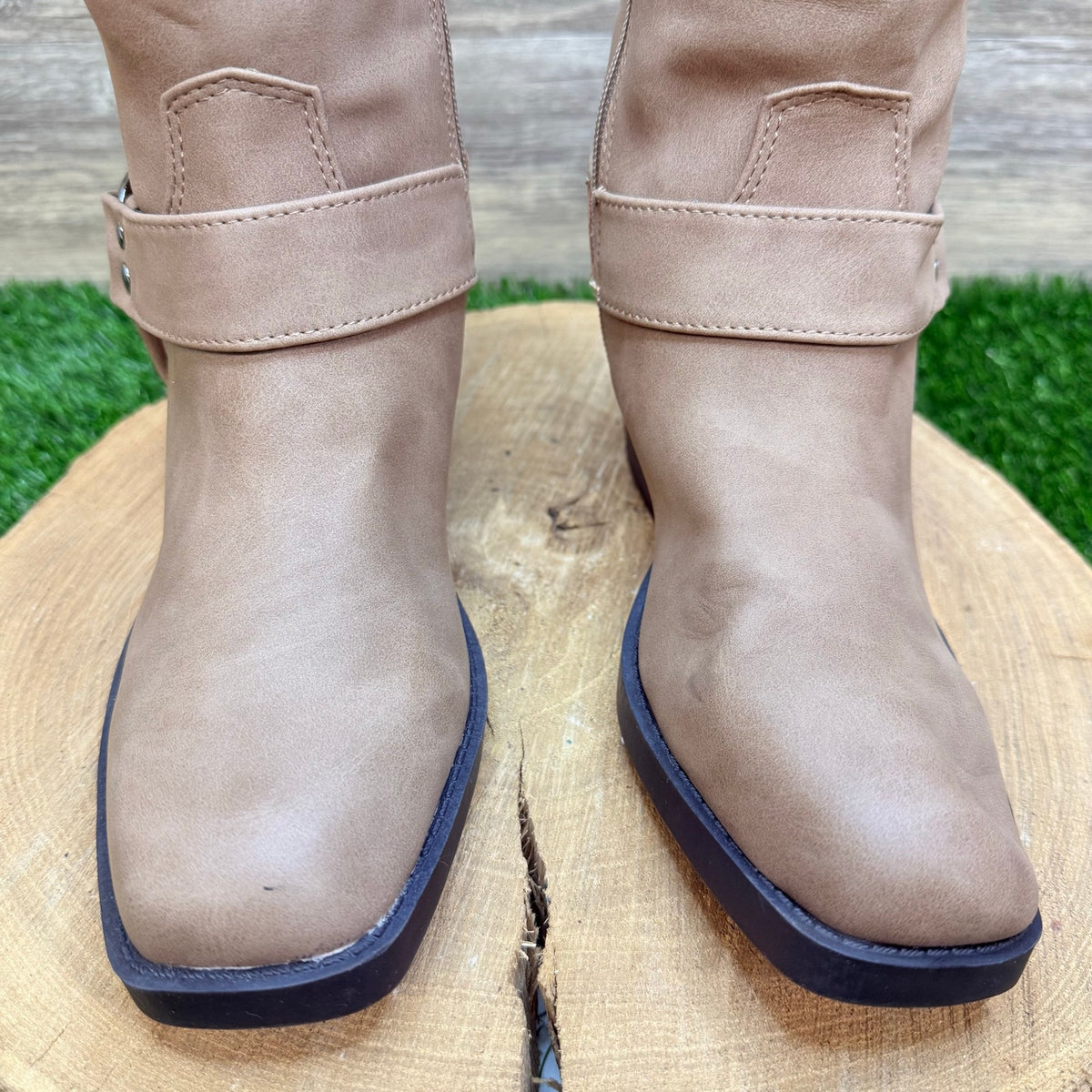 Time and Tru Women - Size 6 - Tan Faux Leather Moto Western Cowboy Boots 56491