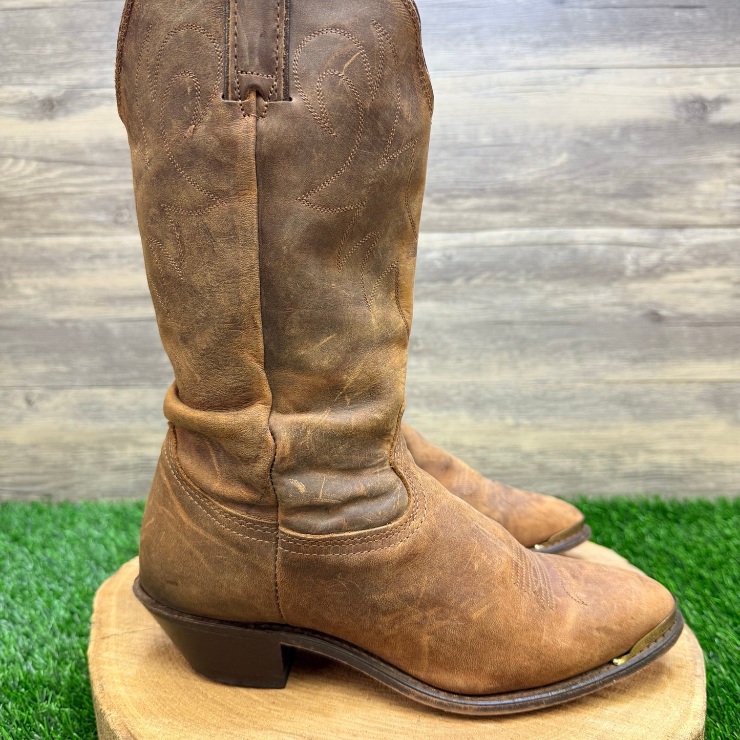 Durango Women - Size 8M - LIKE NEW 
Brown Slouch Cowboy Boots RD542