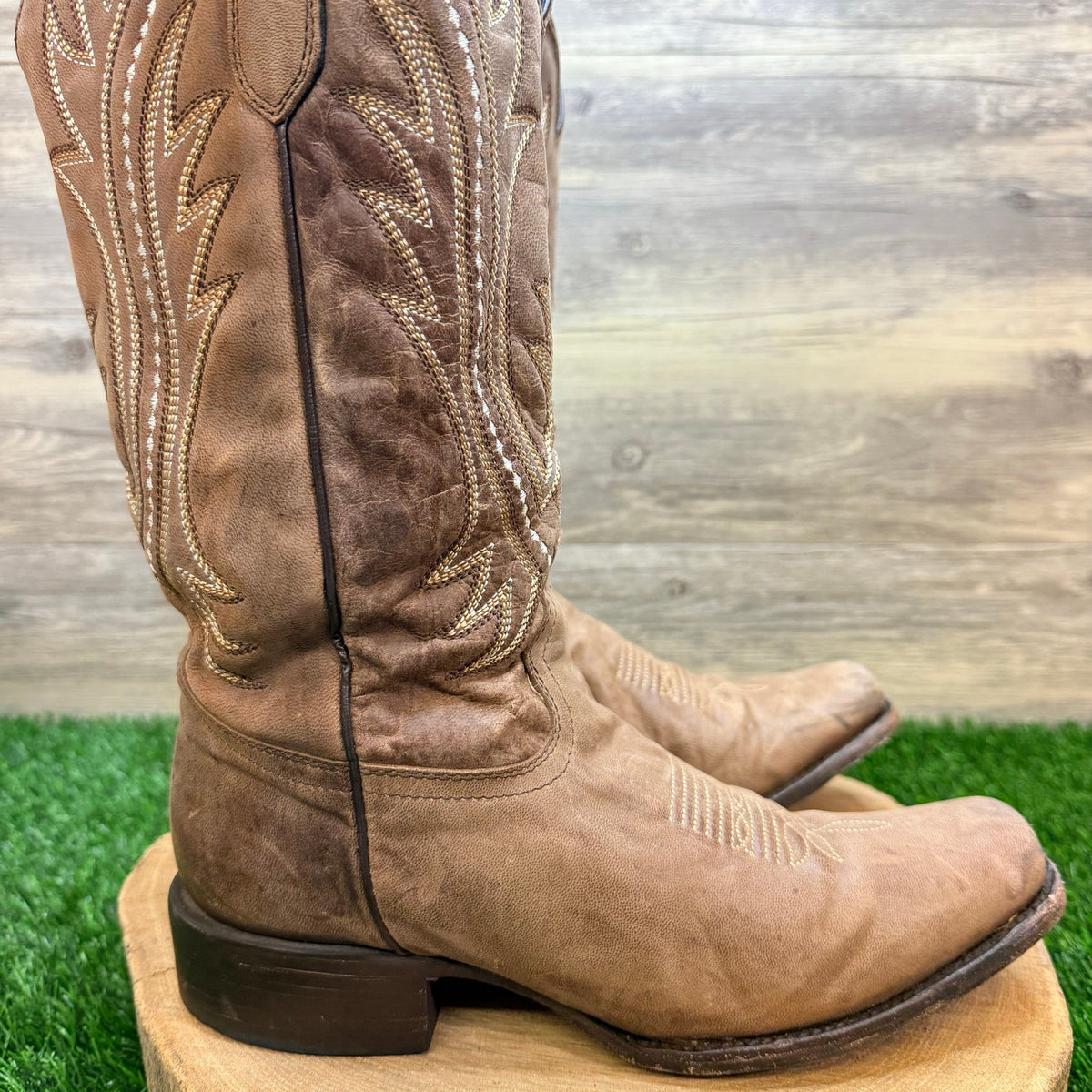 JB Dillon Women - Size 10B - Tan Feather Square Toe Cowboy Boots BRO2404