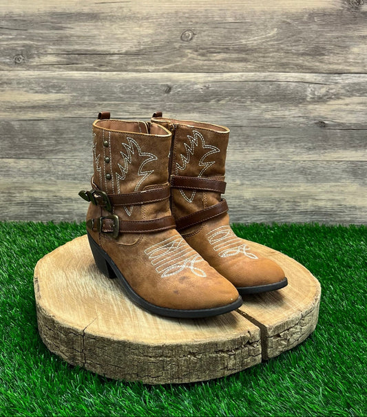 Faded Glory Youth - Size 3 - Tan Buckle Faux Leather Ankle Boots 381515