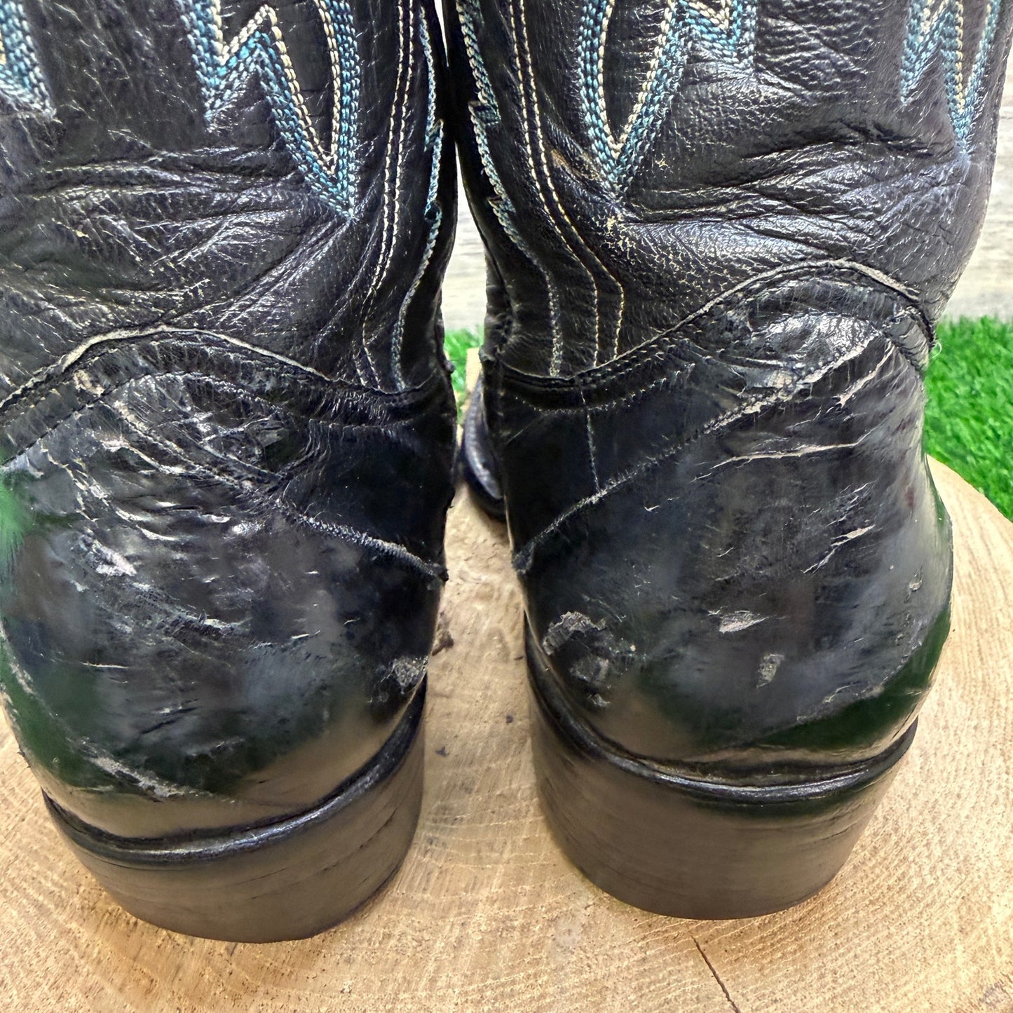 Montana Men - Size 9.5 - Vintage Black Eel Skin Western Cowboy Boots Style 7203