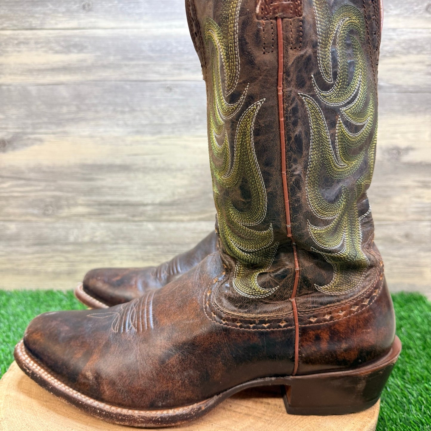 Ariat Men - Size 12D - Dist. Brown Turnback Square Toe Cowboy Boots 10012763