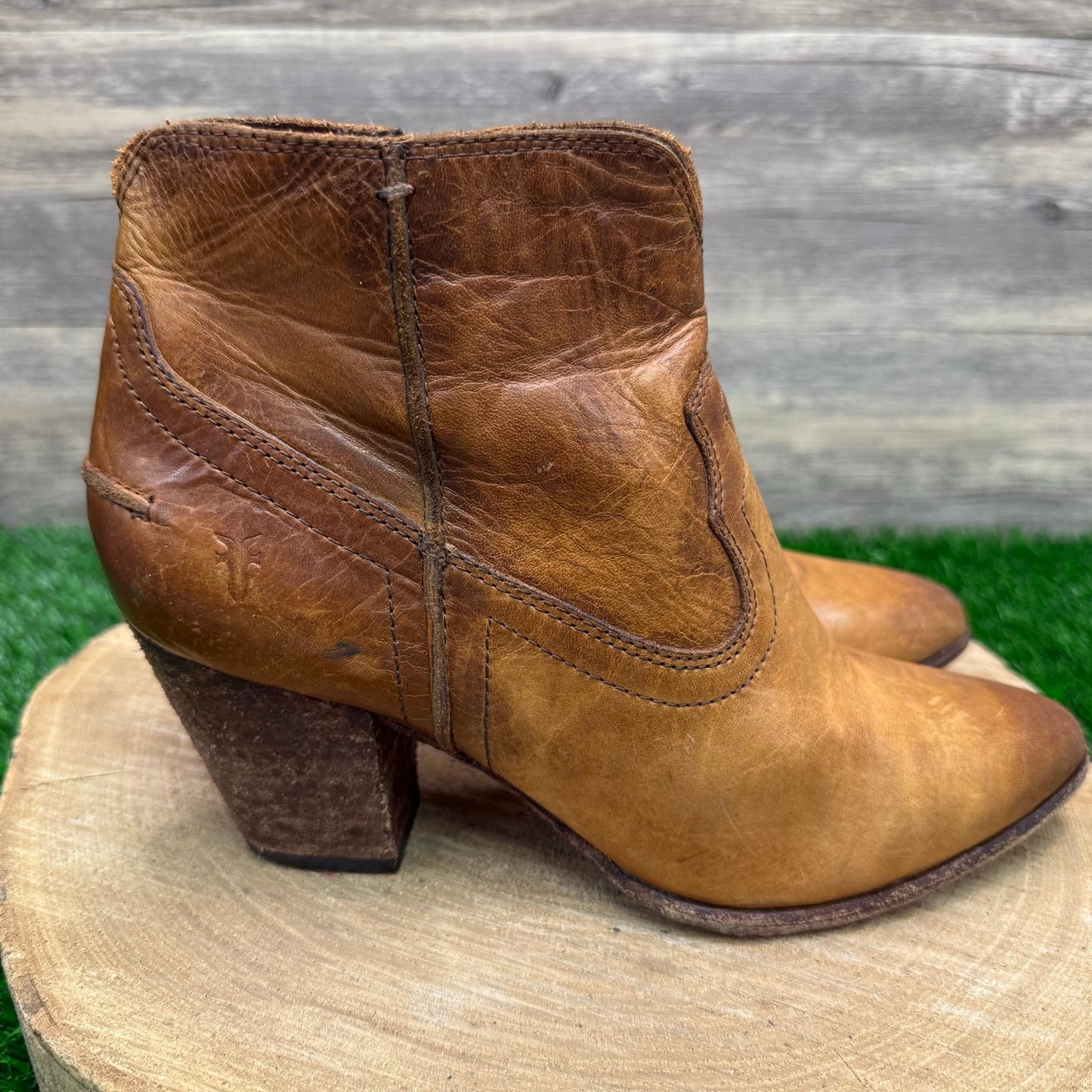 Frye Women - Size 9M - Tan Rene Soft Leather Ankle Zipper Boots Style 3472066