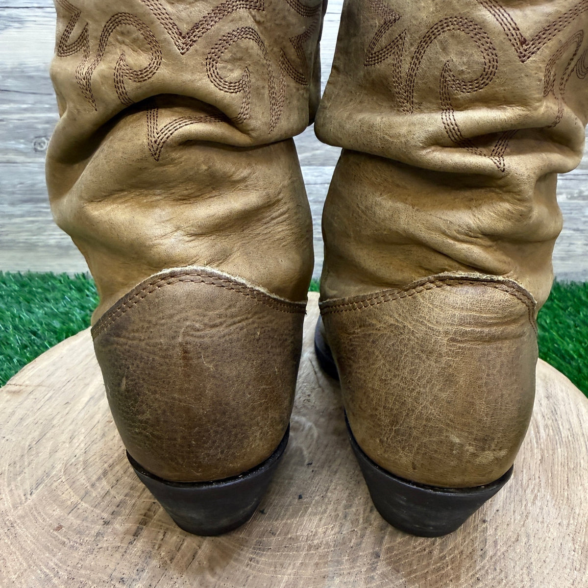 Dingo Women - Size 8.5M - Brown Slouch Toe Plate Cowboy Boots Style DI7542