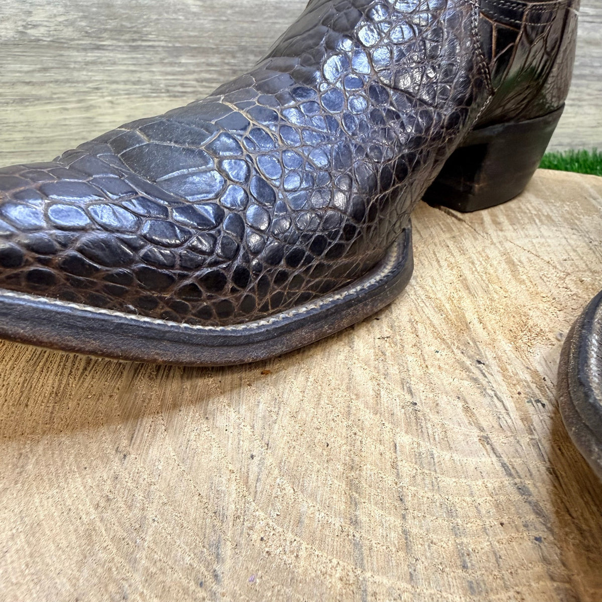 Justin Men - Size 10D - Vintage Chocolate Preban Sea Turtle Cowboy Boots 9202