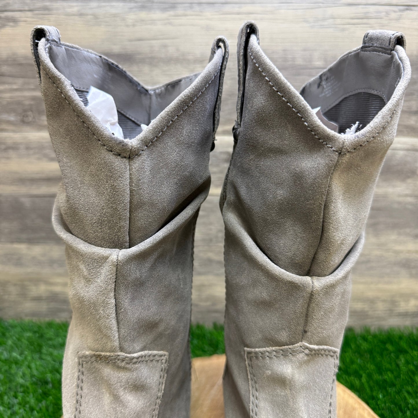 BCB Generation Women - Size 8.5B - Gray Suede Boots Style Holland