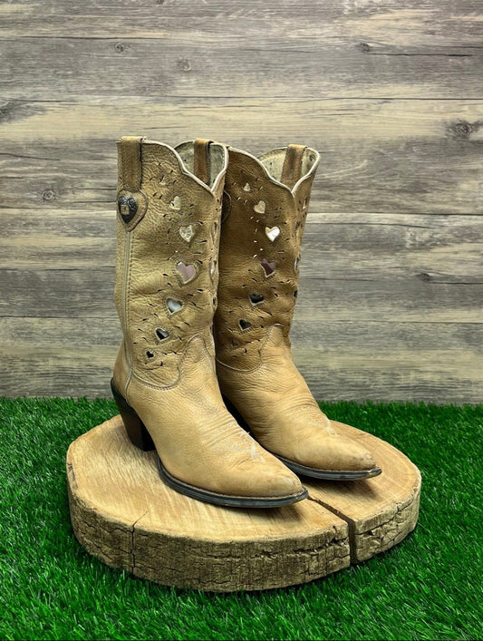 Durango Crush Women - Size 8M - Tan Heart Design Cowboy Boots Style RD3421