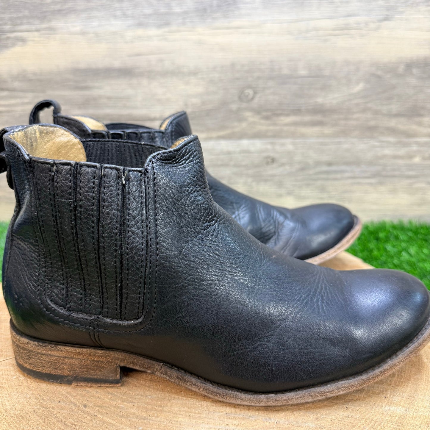 Frye Women - Size 8B - Black Ankle Boots 347708