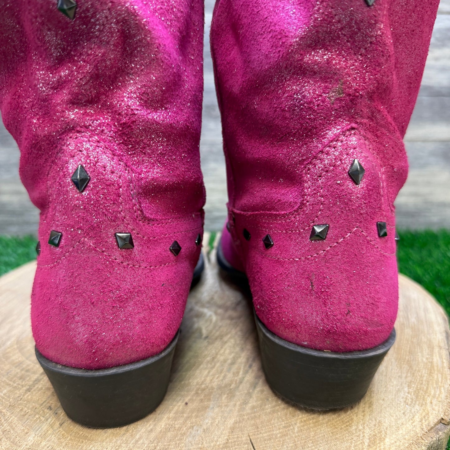 Ariat Youth - Size 6 - Pink Studded Snip Toe Cowboy Boots Style 10012798