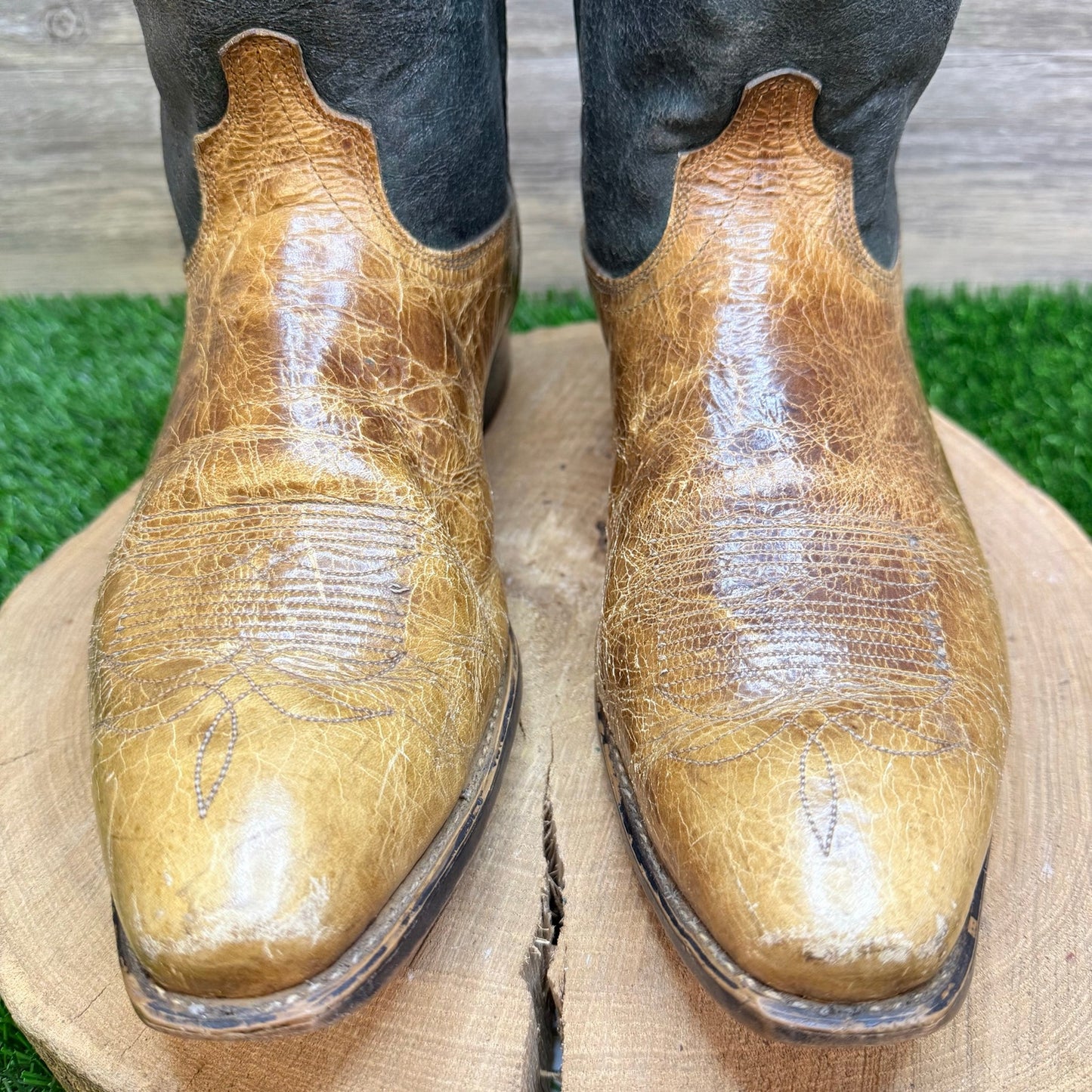 Laredo Men - Size 13D - Vintage Beige / Green Snip Toe Cowboy Boots 7823