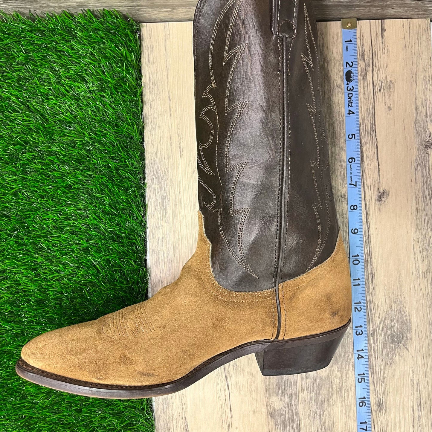 Laredo Men - Size 10.5D - Vintage Tan/Brown Suede Cowboy Boots Style 2413
