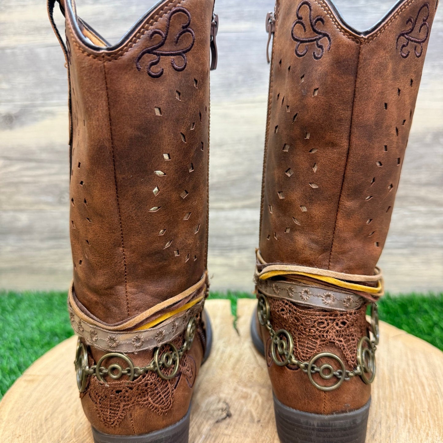 Rodeo Ropers Youth - Size 2M - Brown Zipper Boots Carousel
