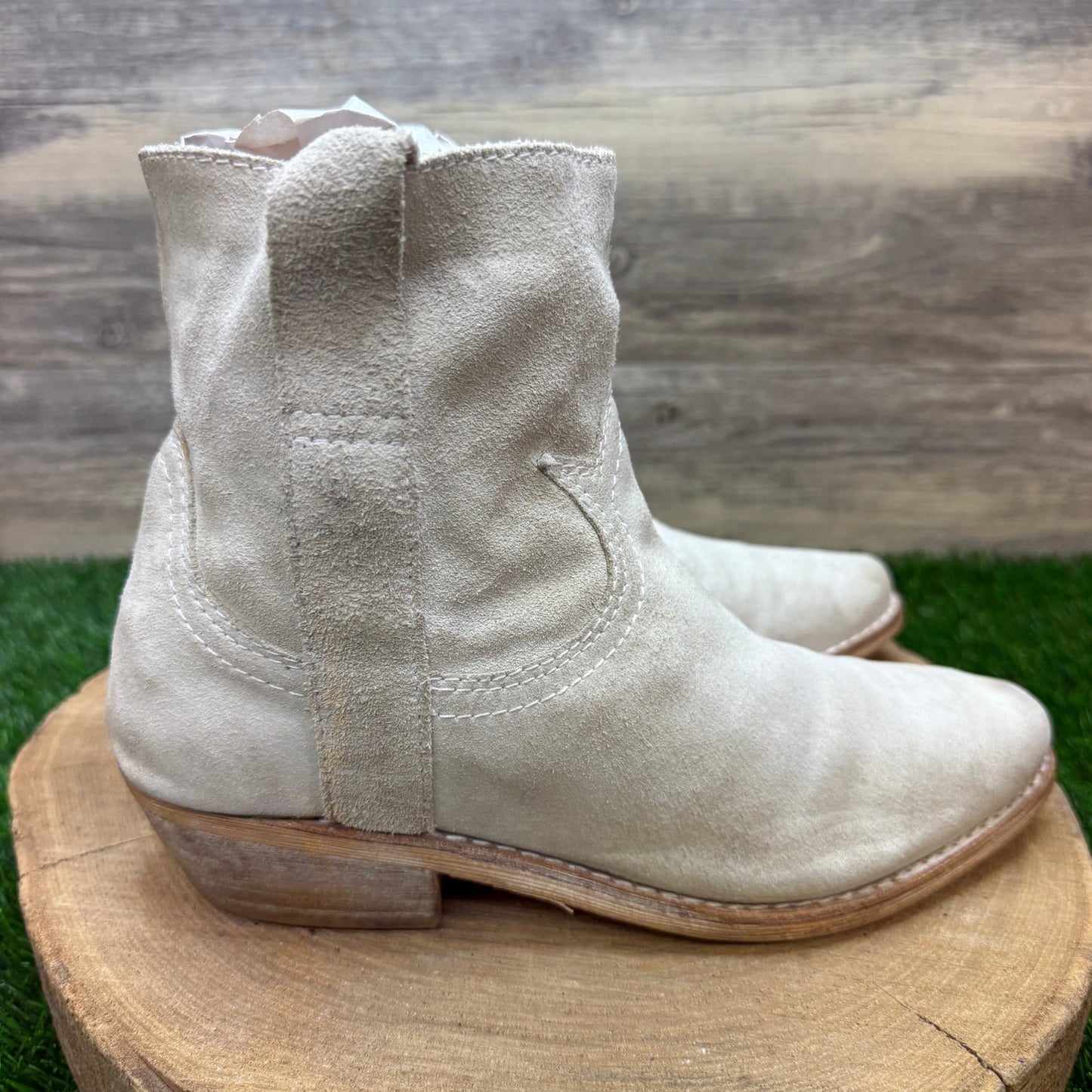 Sam Edelman Women - Size 8.5 - Cream Suede Ankle Boots Style 72298
