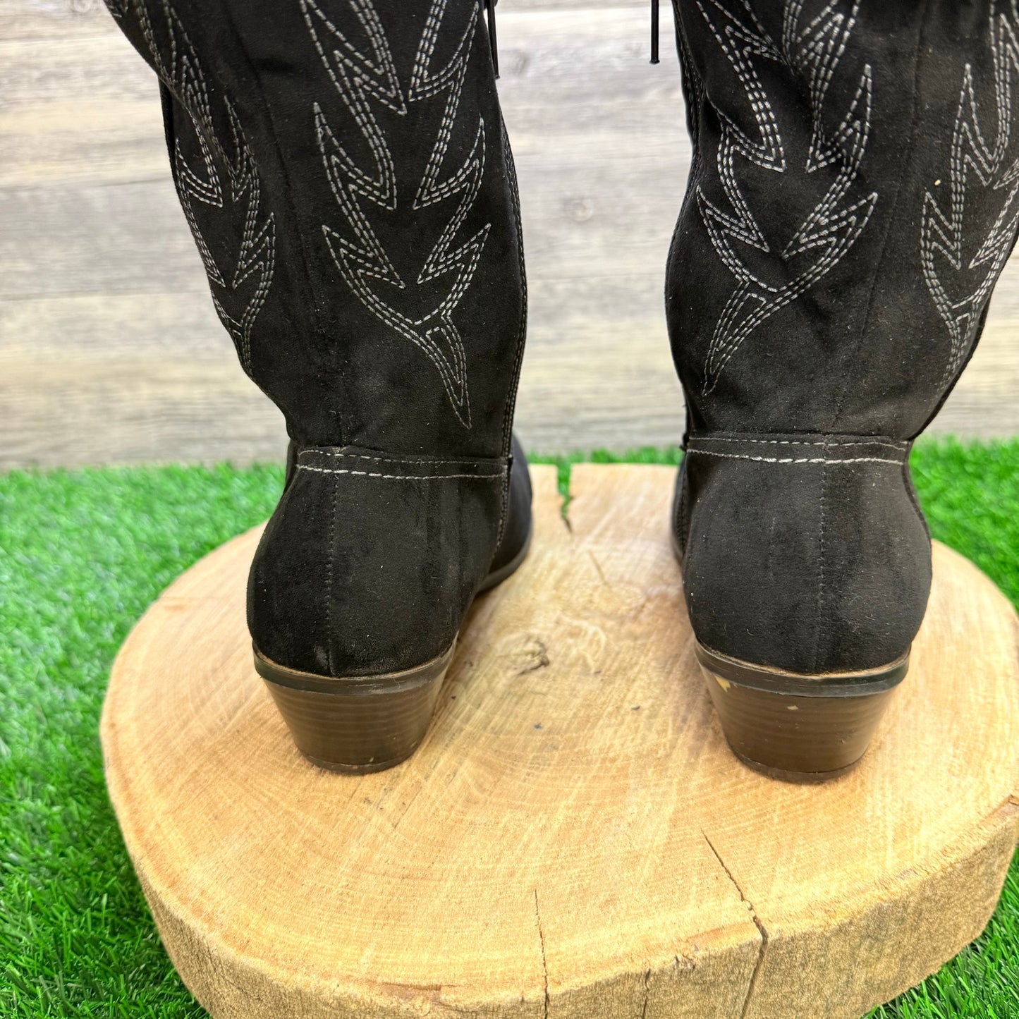 Universal Thread Women - Size 8W - Black Tall Zipper Faux Boots