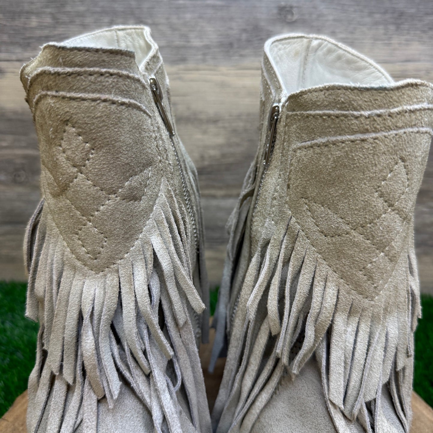 Free People Women - Size 11 - Light Gray Fringe Suede Ankle Boots Style 8391