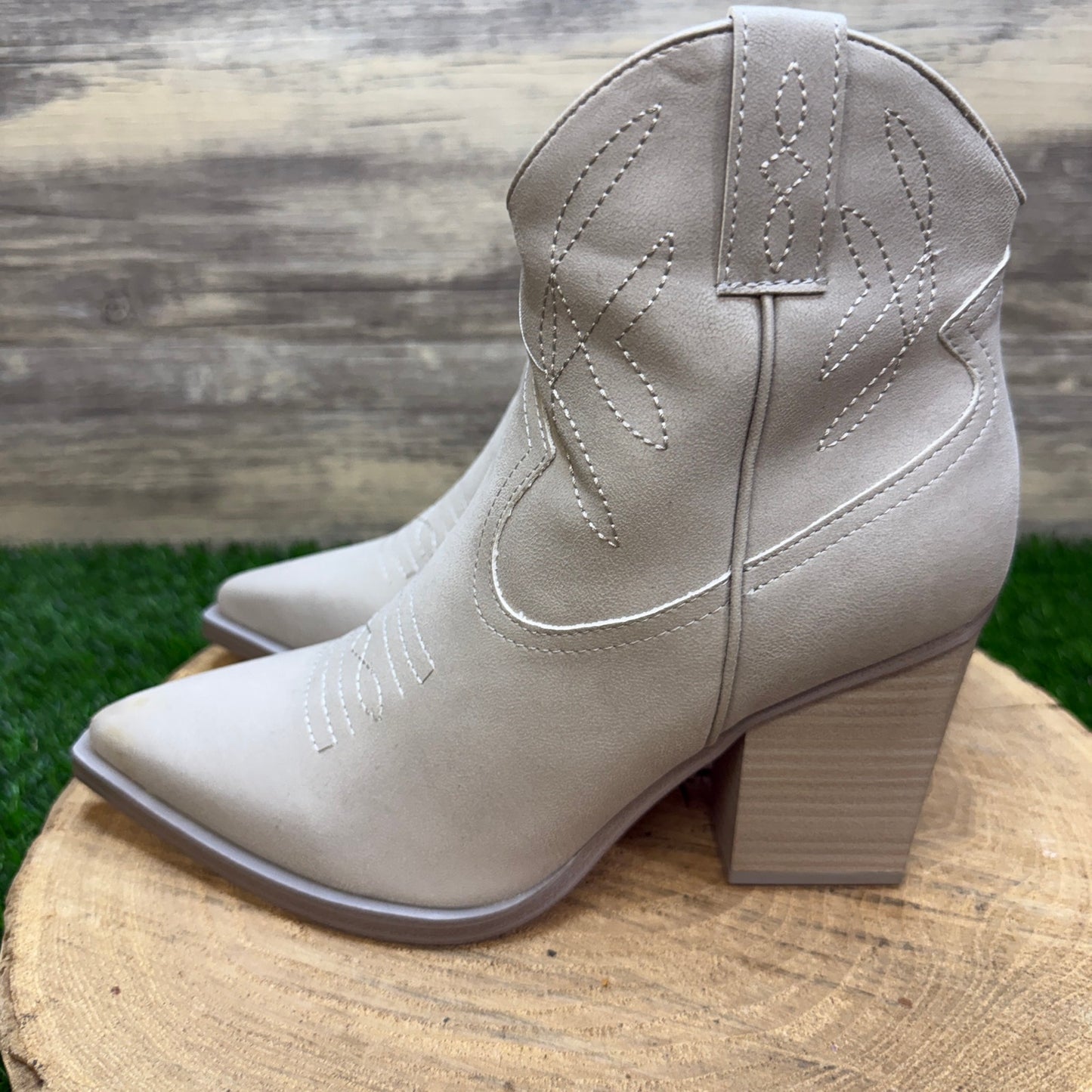 Mia Women - Size 7.5 - Gray Faux Suede Ankle Boots
