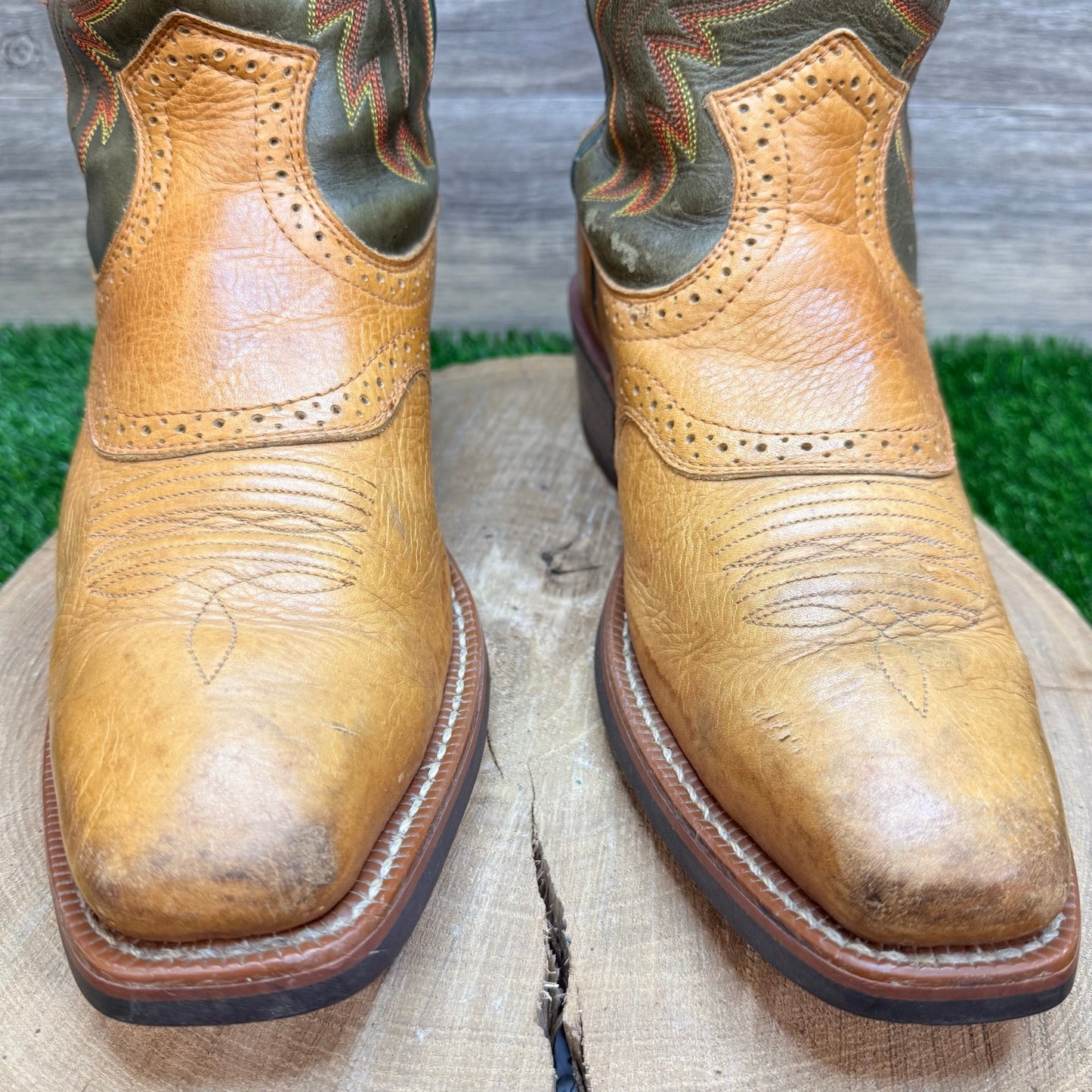 Ariat Men - Size 9EE - Tan/Green Square Toe Western Cowboy Boots 34876