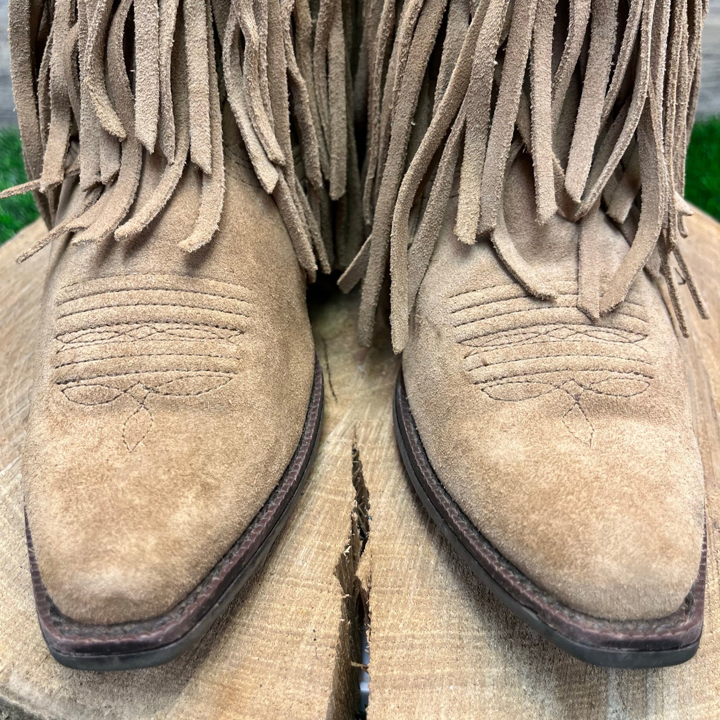 Ariat Youth - Size 2 - Tan Suede Fringe Snip Toe Cowboy Boots Style 10018648