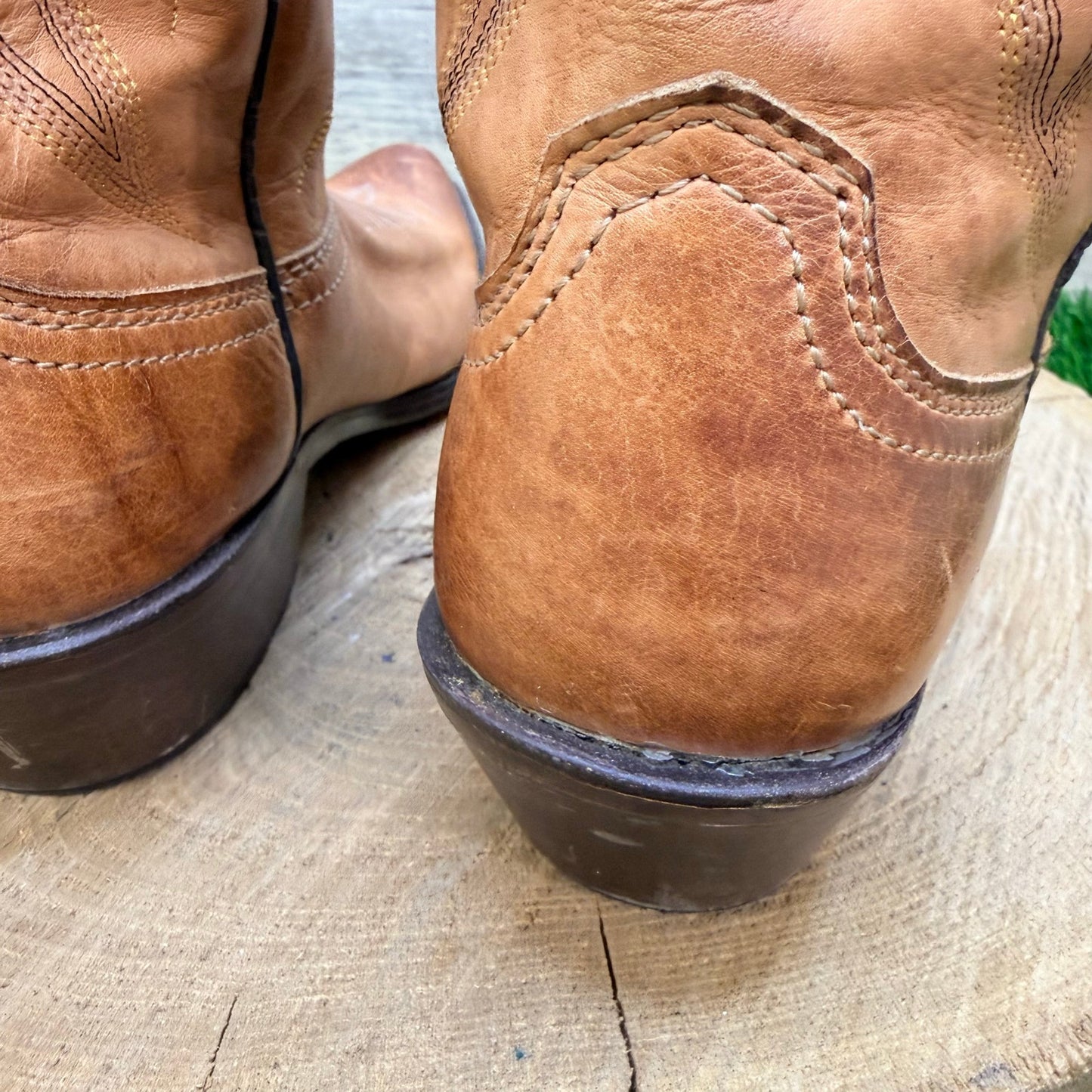 Nocona Women - Size 8B - Tan Snip Toe Western Cowboy Boots NL1600