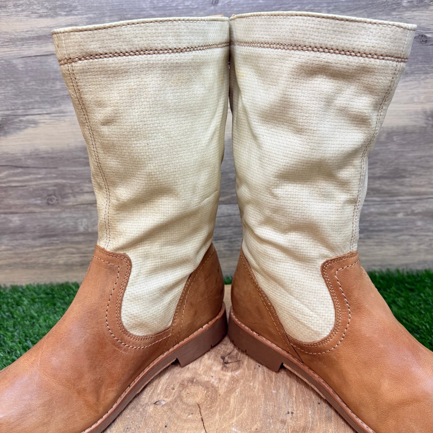 Olukai Women - Size 9.5 - Tan / Cream Haleakala Canvas Boots 01798