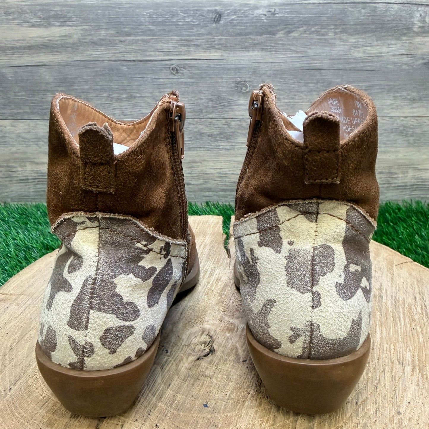 Flex West Youth - Size 13M - Tan Cowhide Print Ankle Zipper Boots Sadie