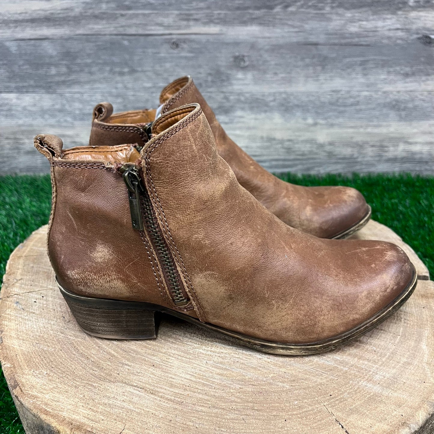 Lucky Brand Women - Size 5.5M - Brown Ankle Zipper Boots