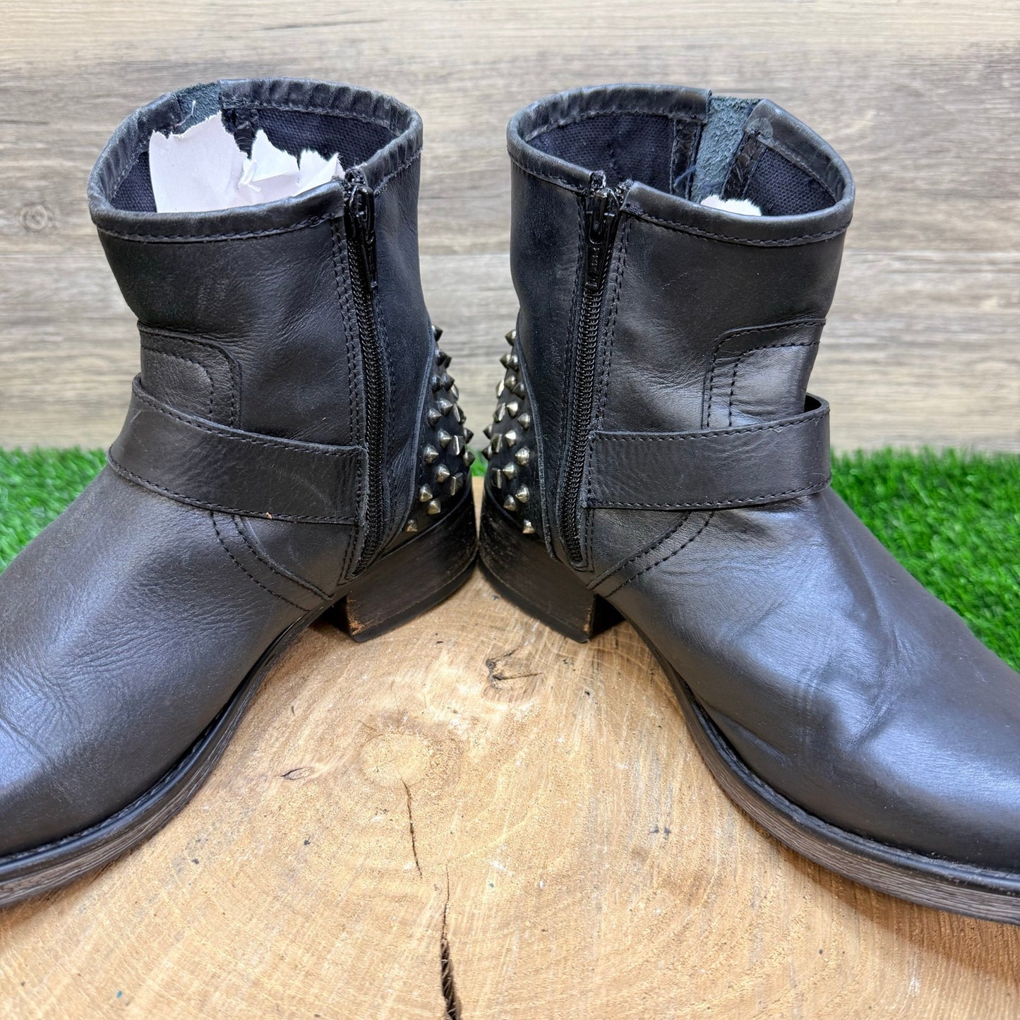 Steve Madden Women - Size 8.5M Black Studded Ankle Boots 951