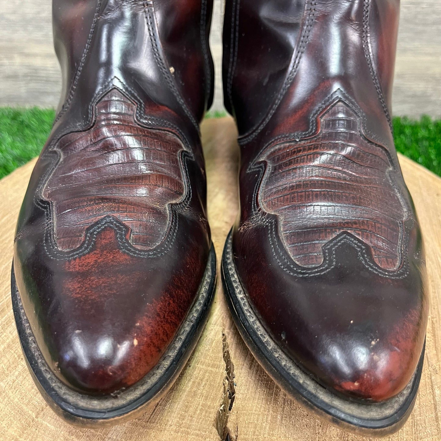 Unknown Men - Size 8EE - Vintage Burgundy Faux Lizard Inlay Zipper Boots 77835