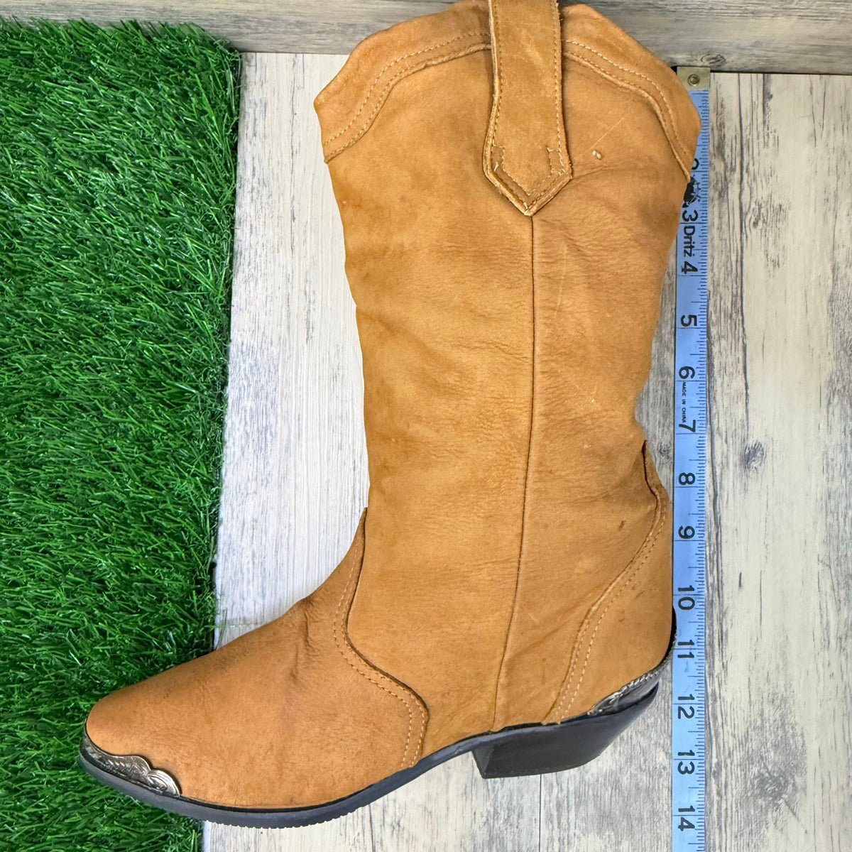 Maine Woods Women - Size 7B - Tan Suede Toe Plate Cowboy Boots