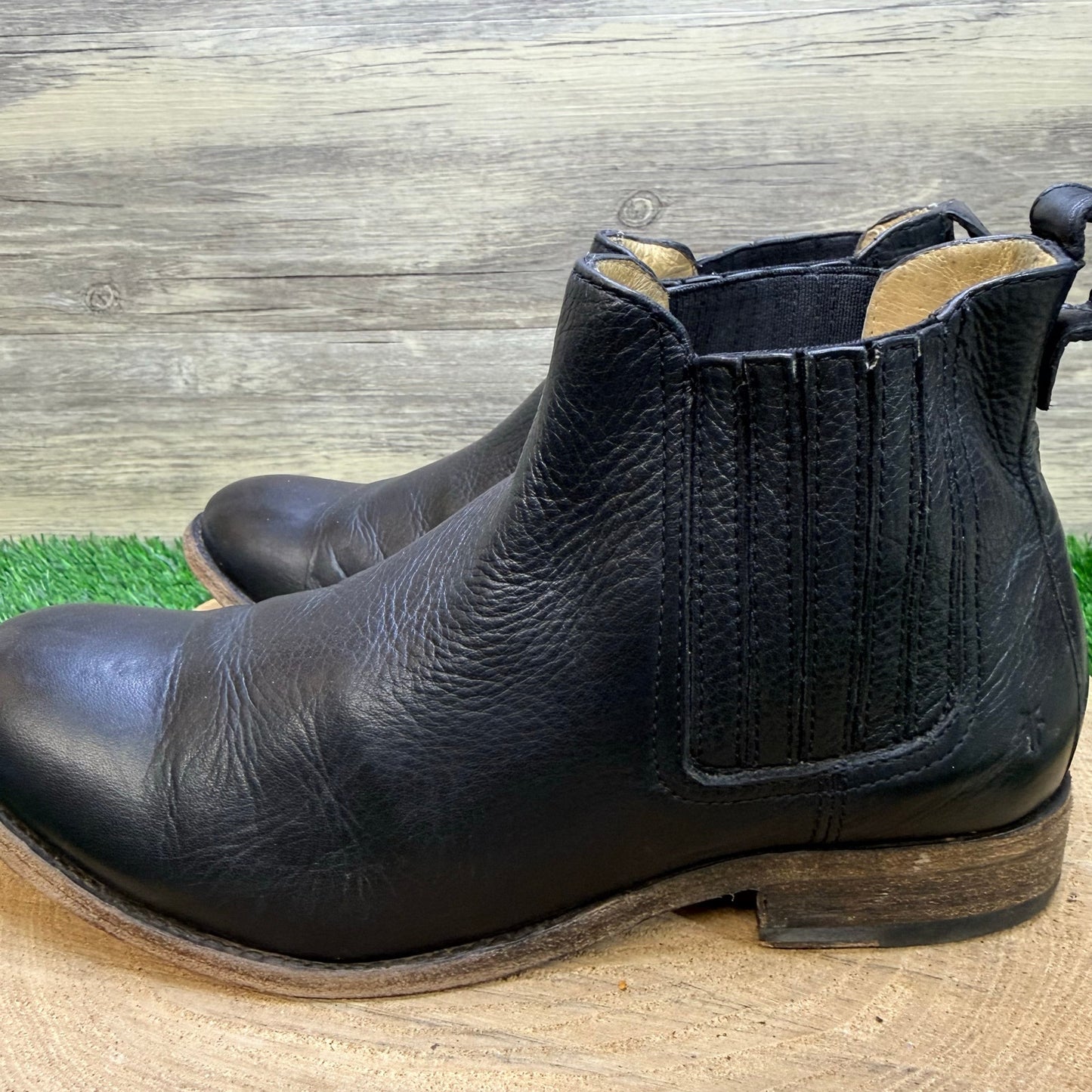 Frye Women - Size 8B - Black Ankle Boots 347708