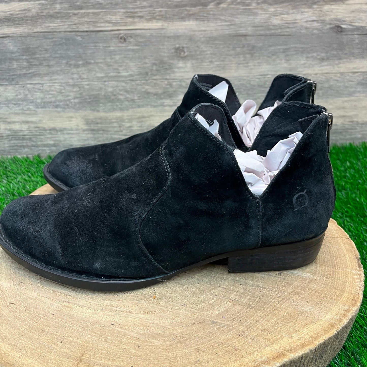 Born Women - Size 10M - Black Suede Ankle Boots Style CQH19