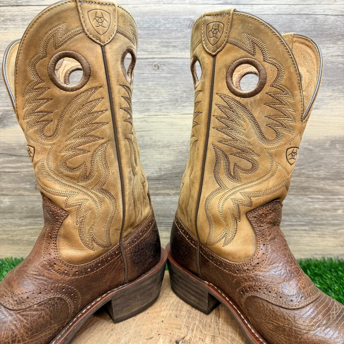 Ariat Men - Size 9D - Tan / Brown Square Toe Western Cowboy Boots 10002230